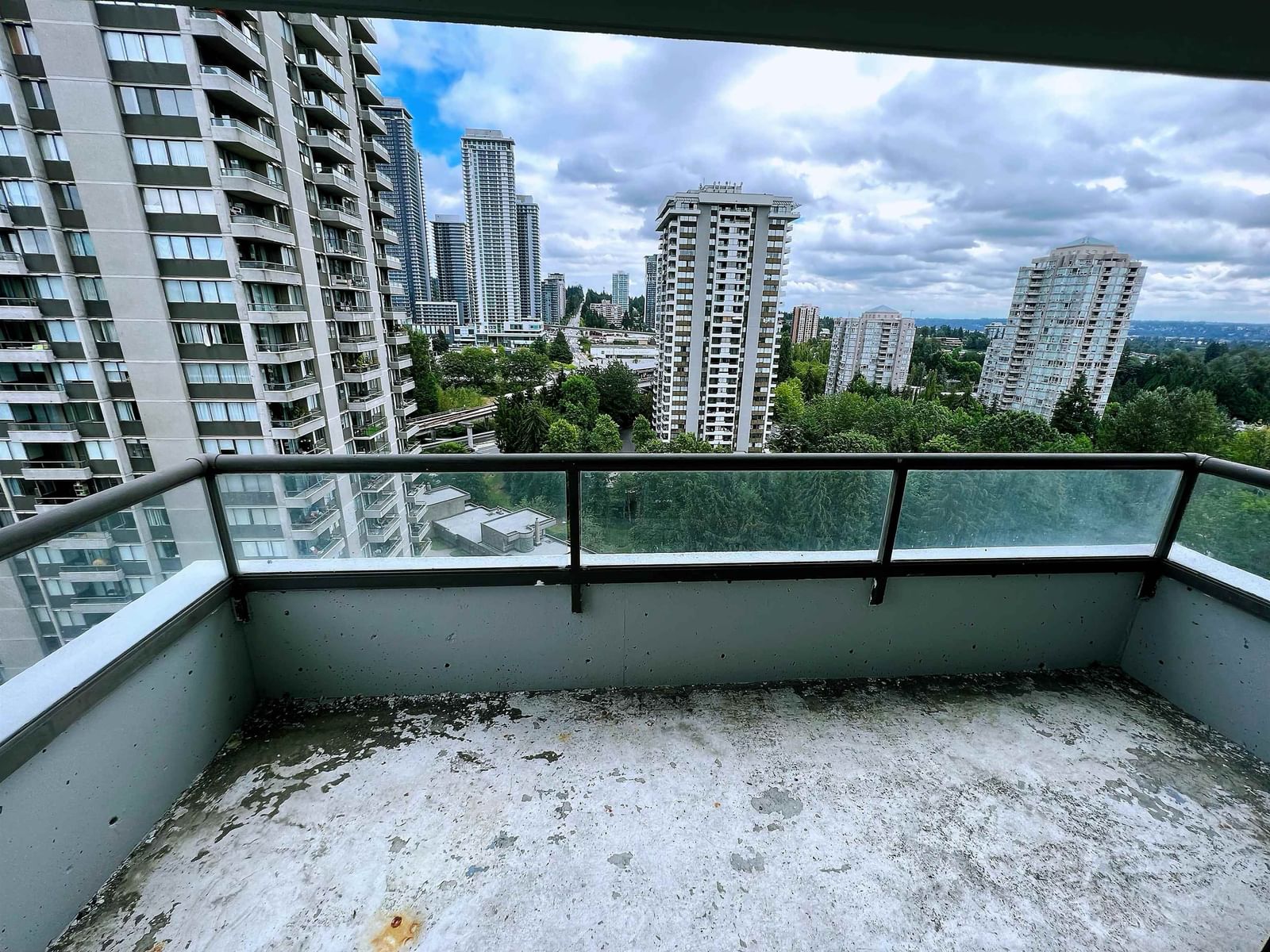 Listing Image 14