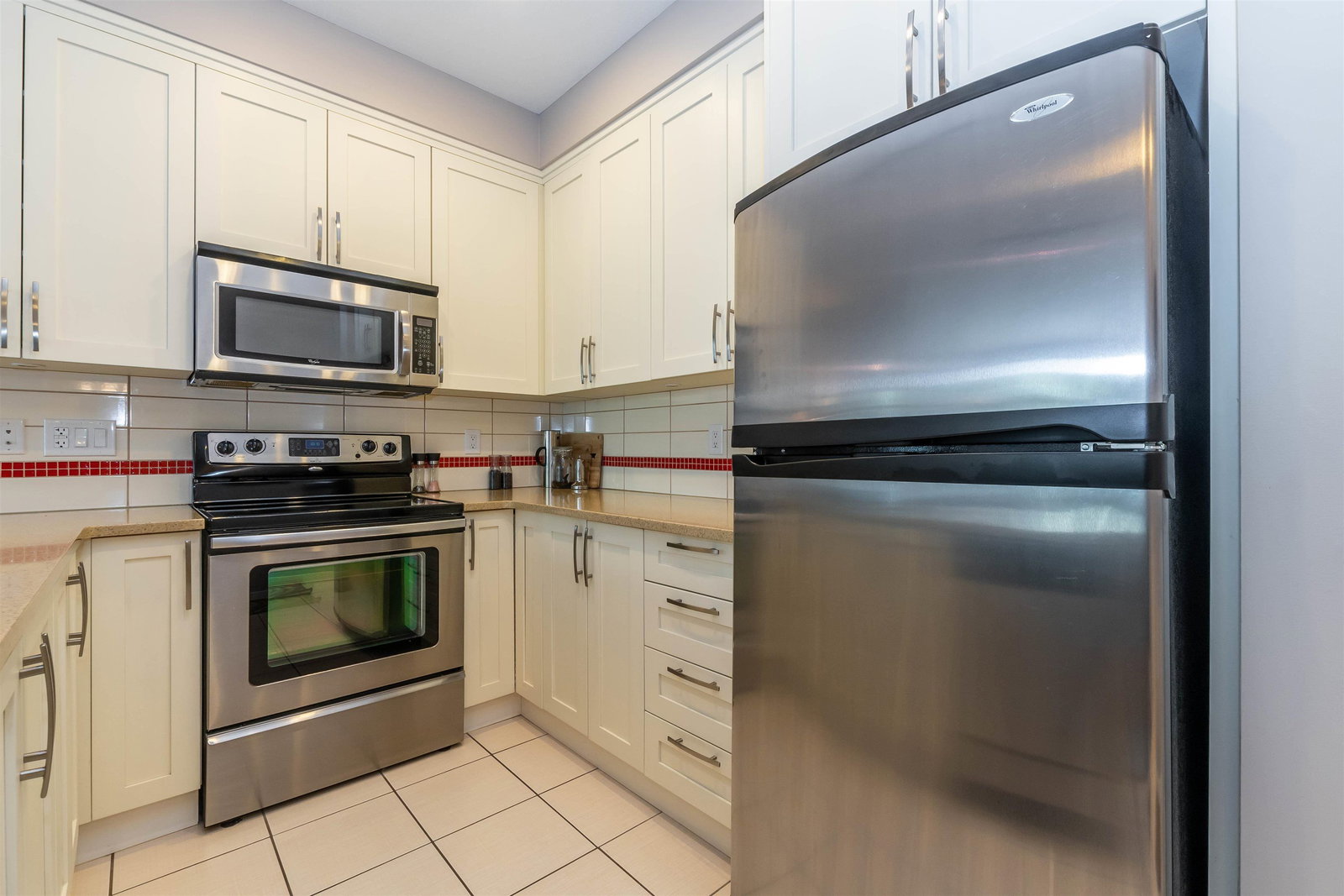 Listing Image 5