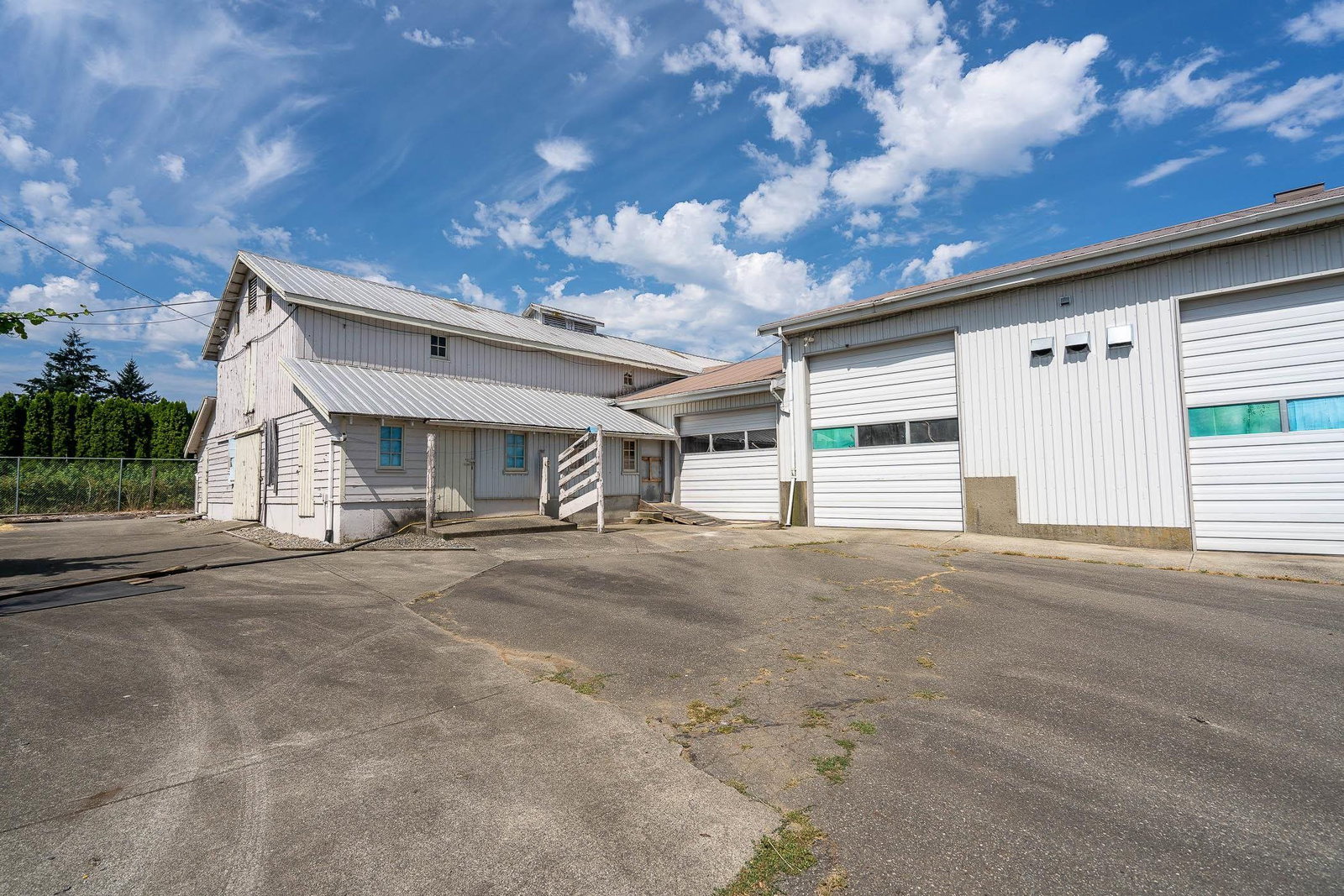 Listing Image 6