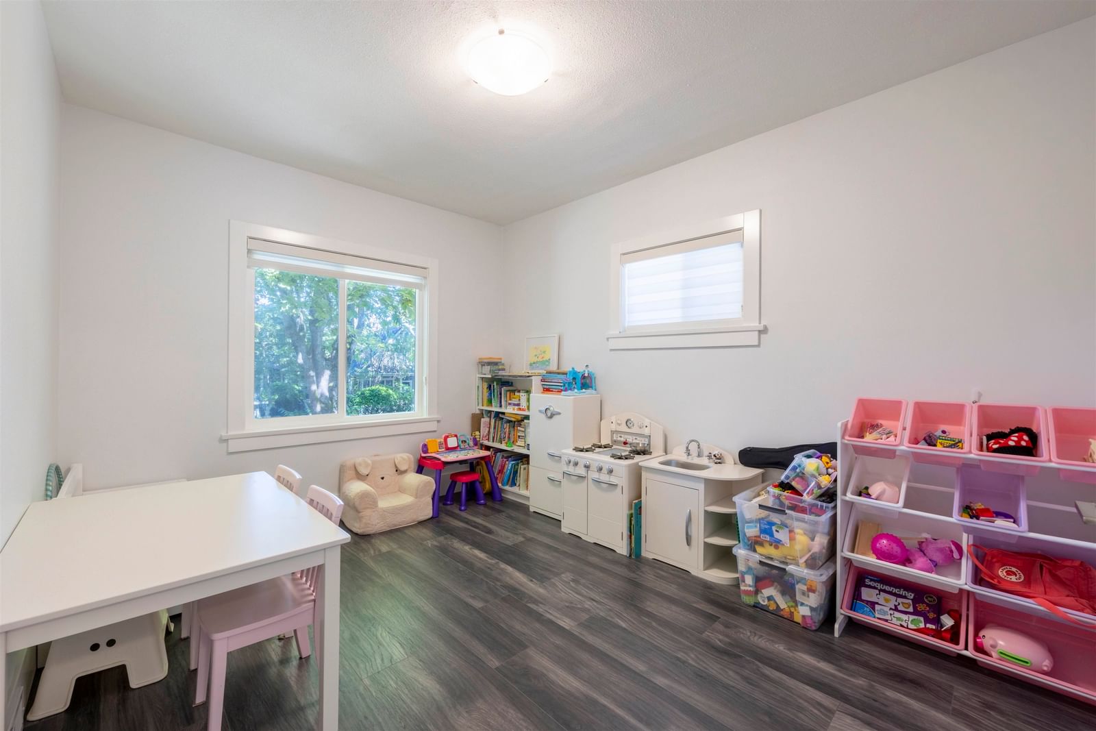 Listing Image 8
