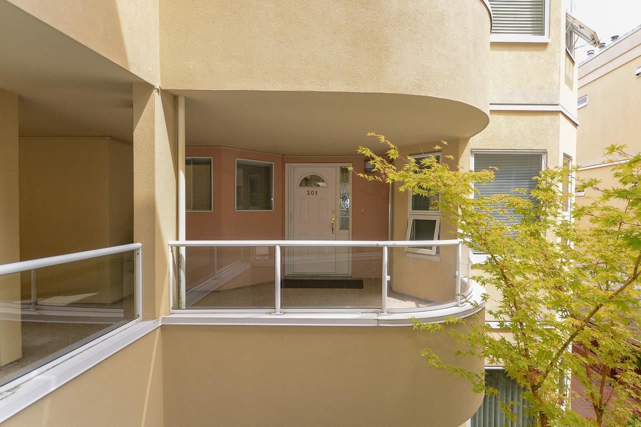 Listing Image 17