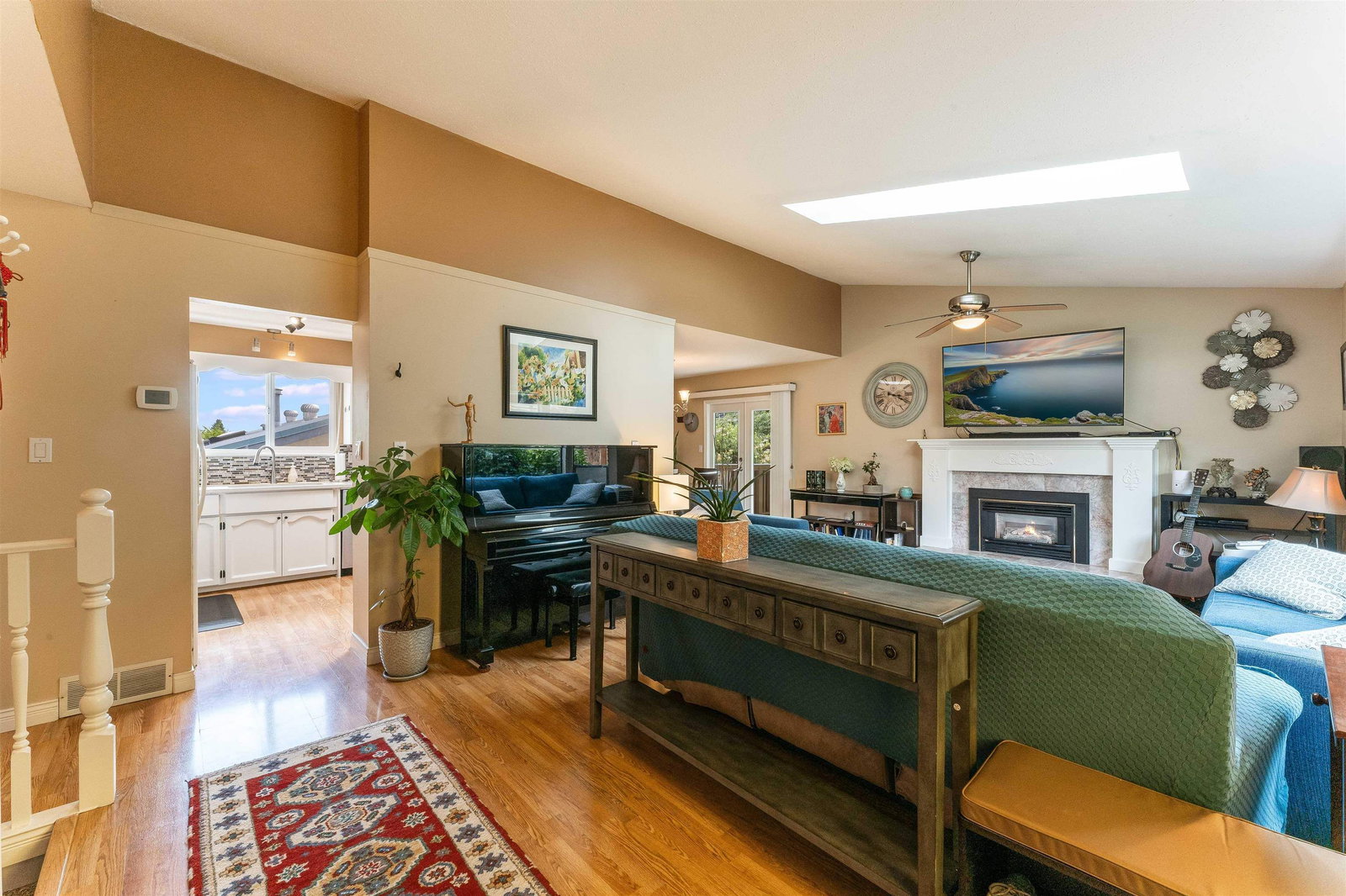 Listing Image 8