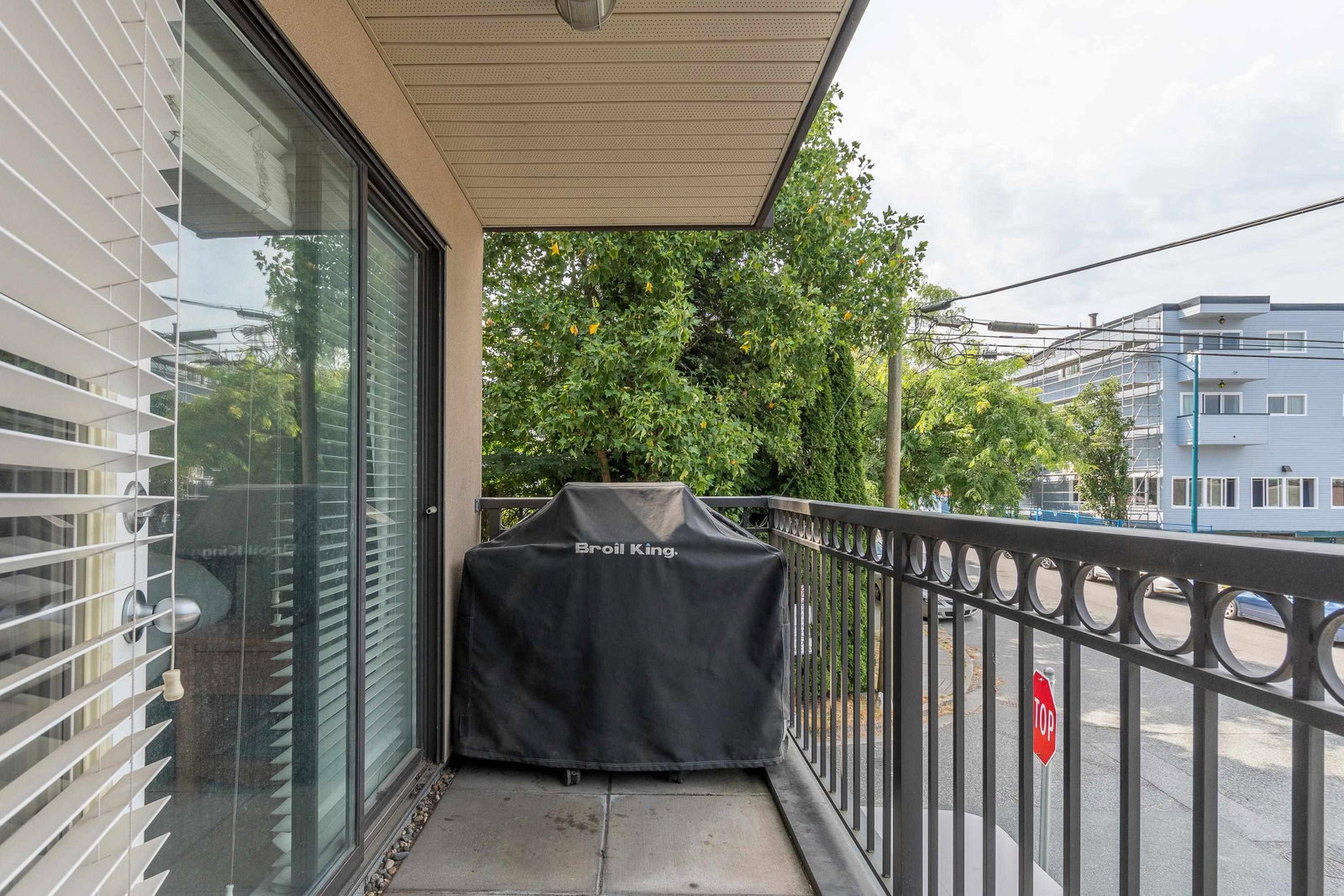 Listing Image 17