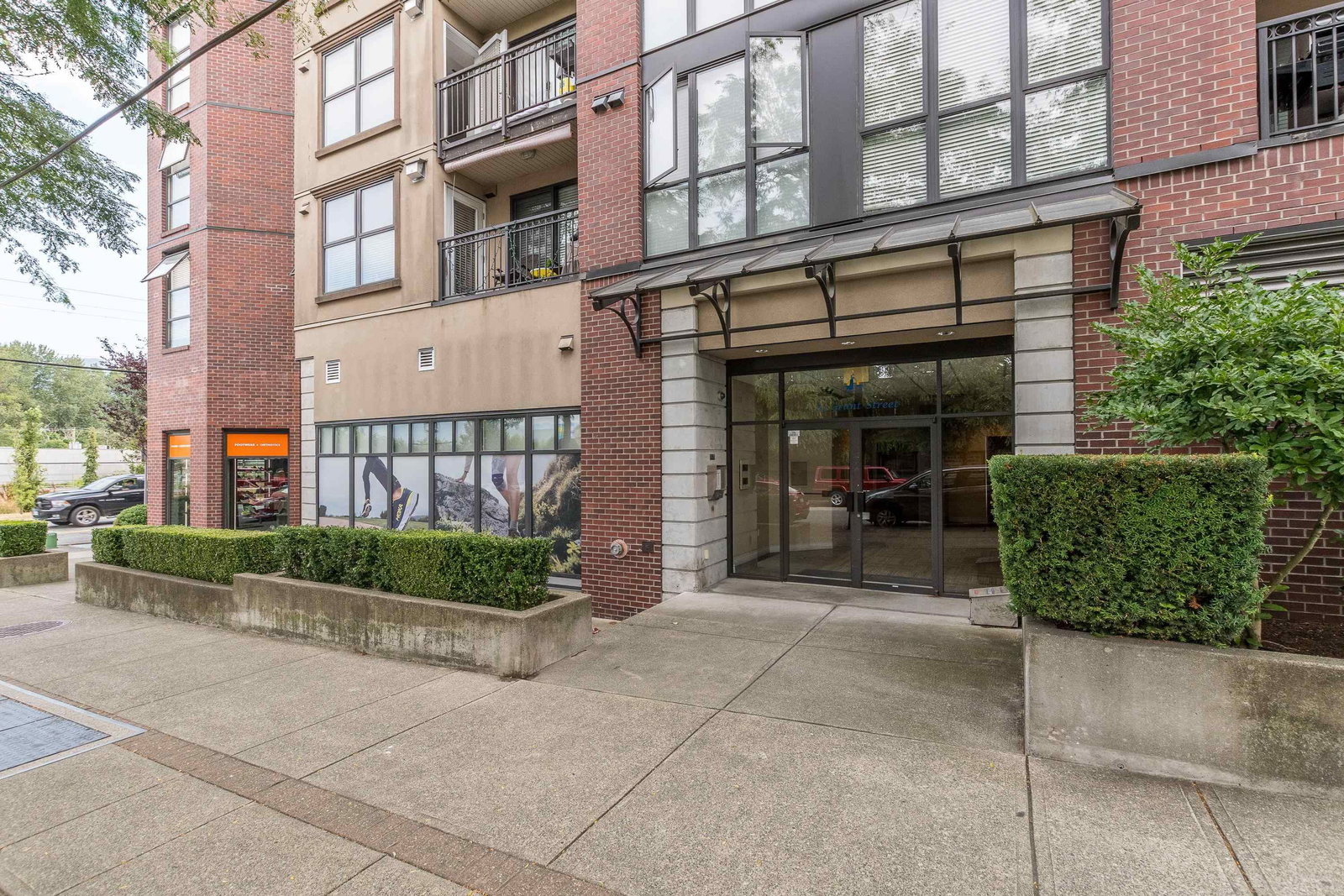 Listing Image 19