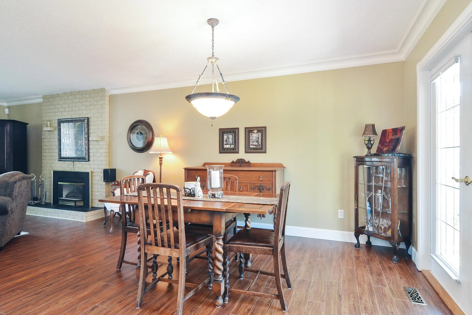 Listing Image 9