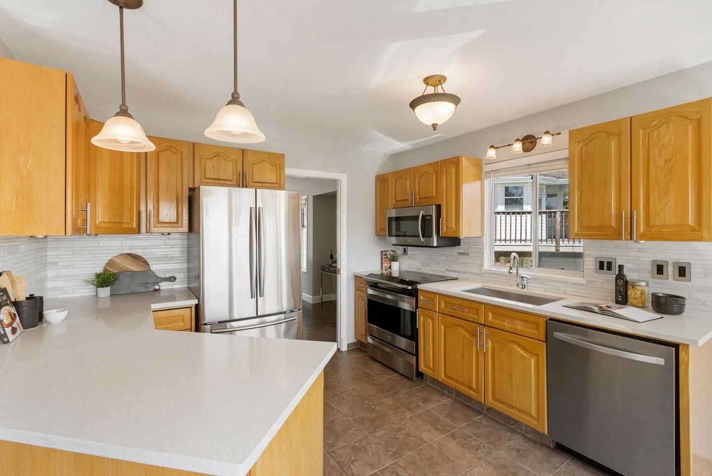 Listing Image 9