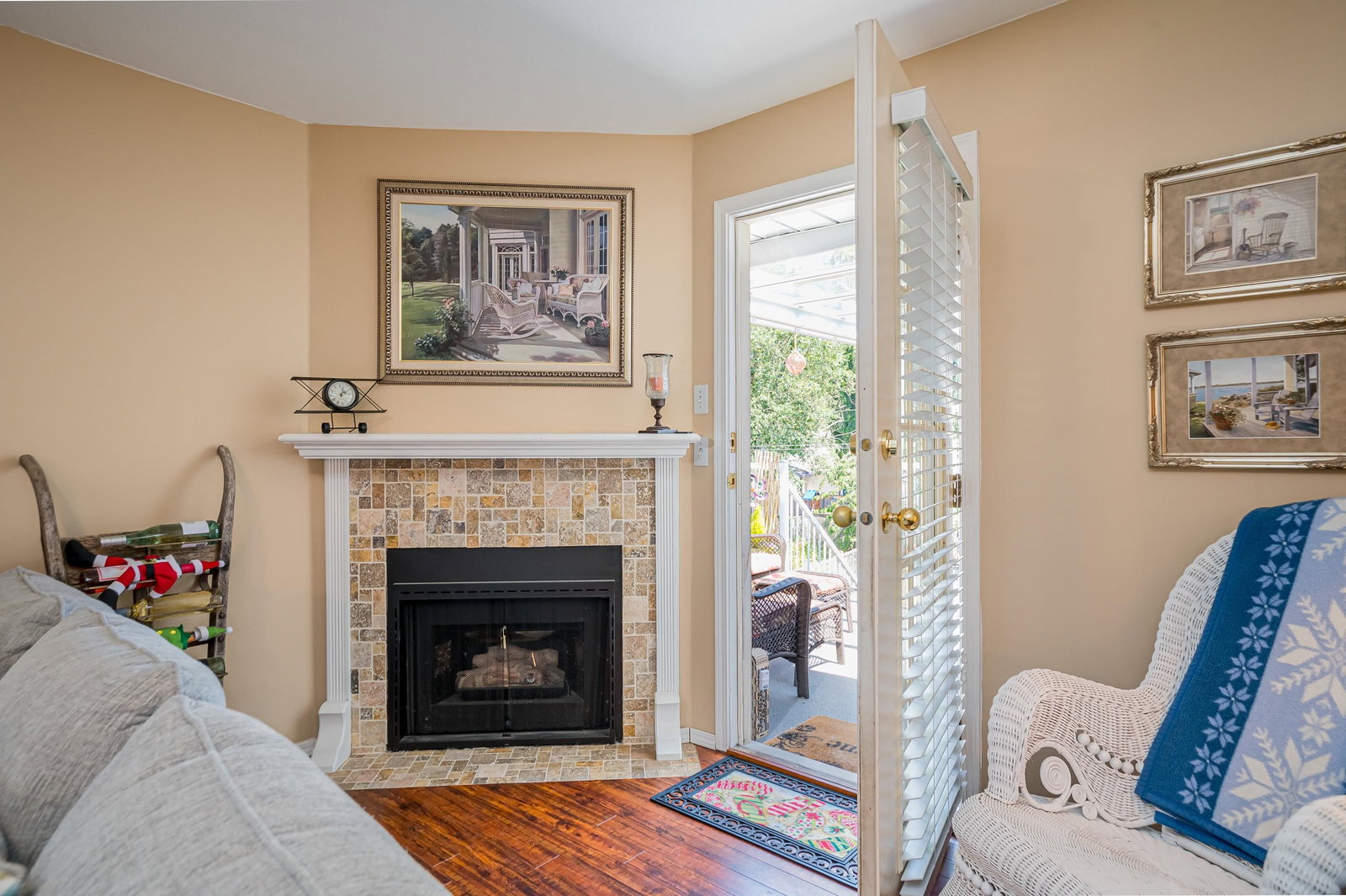 Listing Image 12