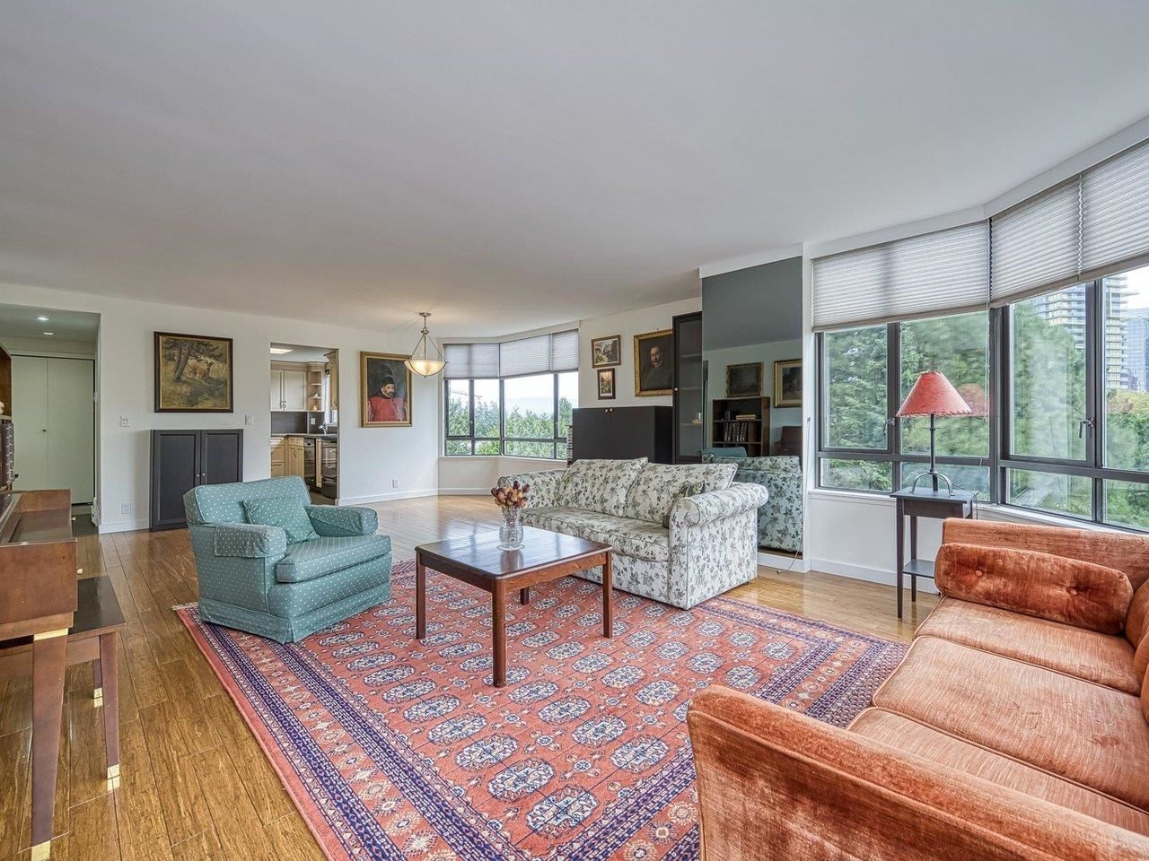Listing Image 6