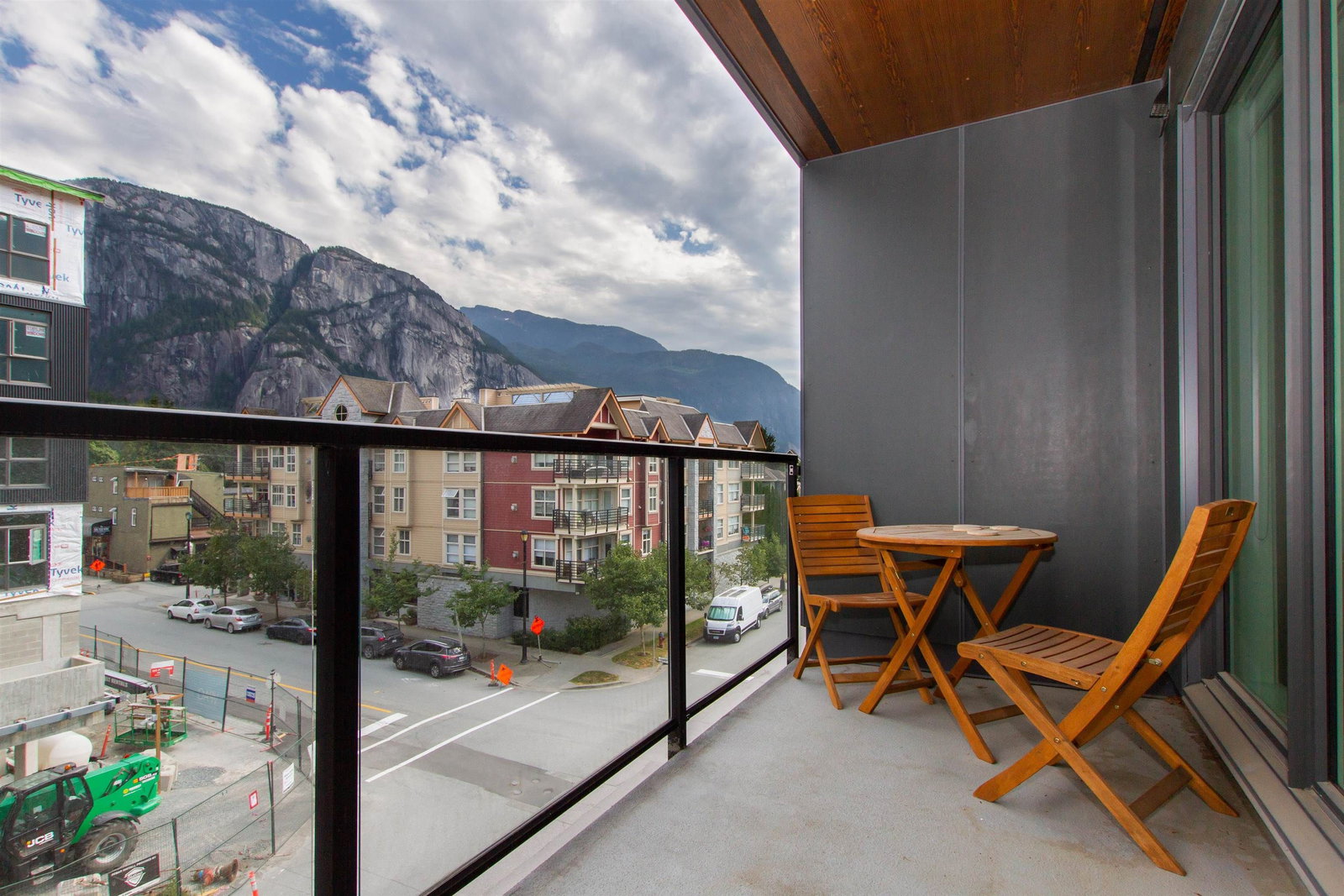 Listing Image 14