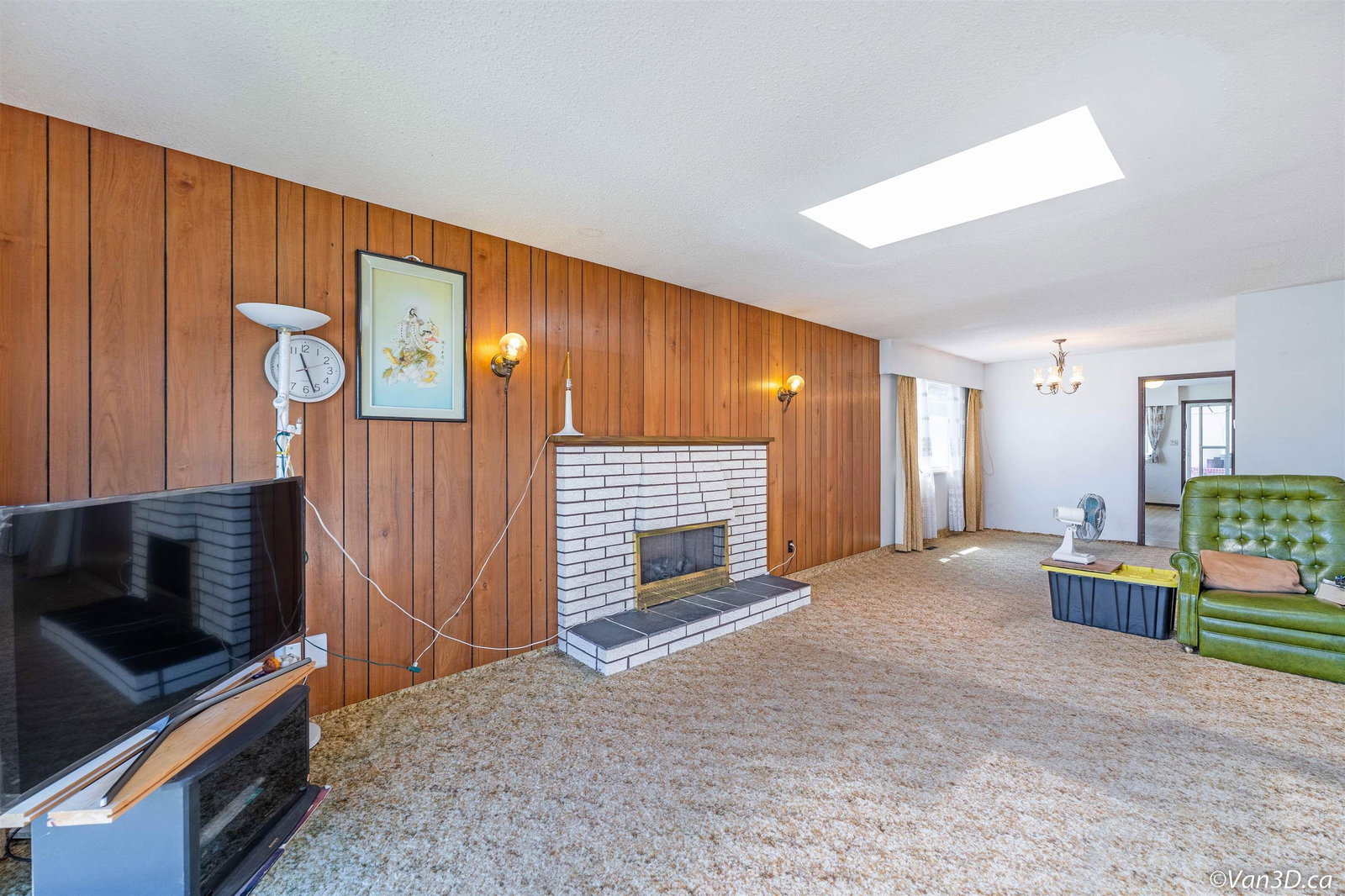 Listing Image 3