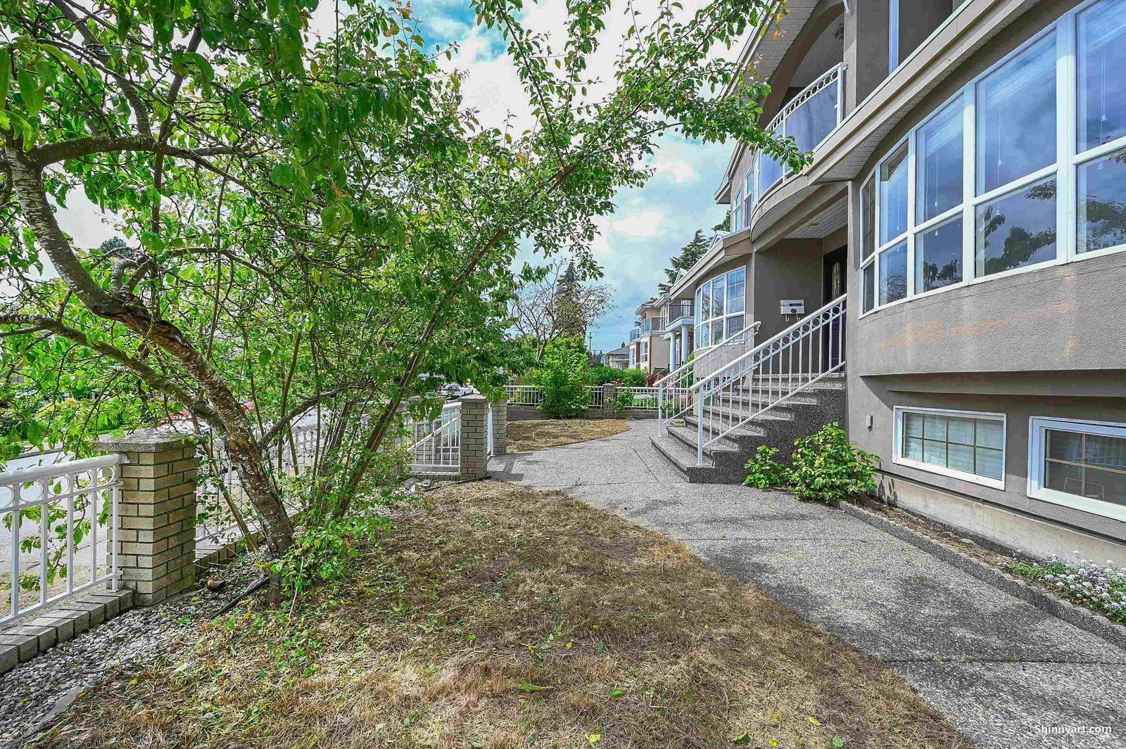 Listing Image 9
