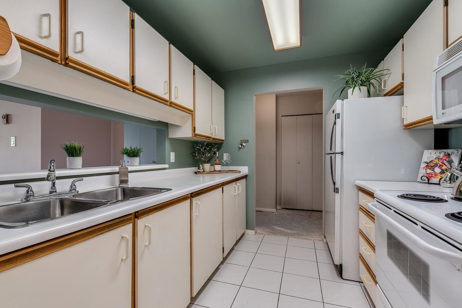Listing Image 14