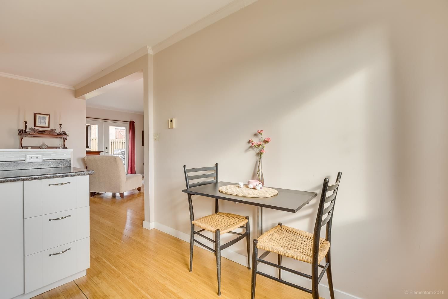 Listing Image 9