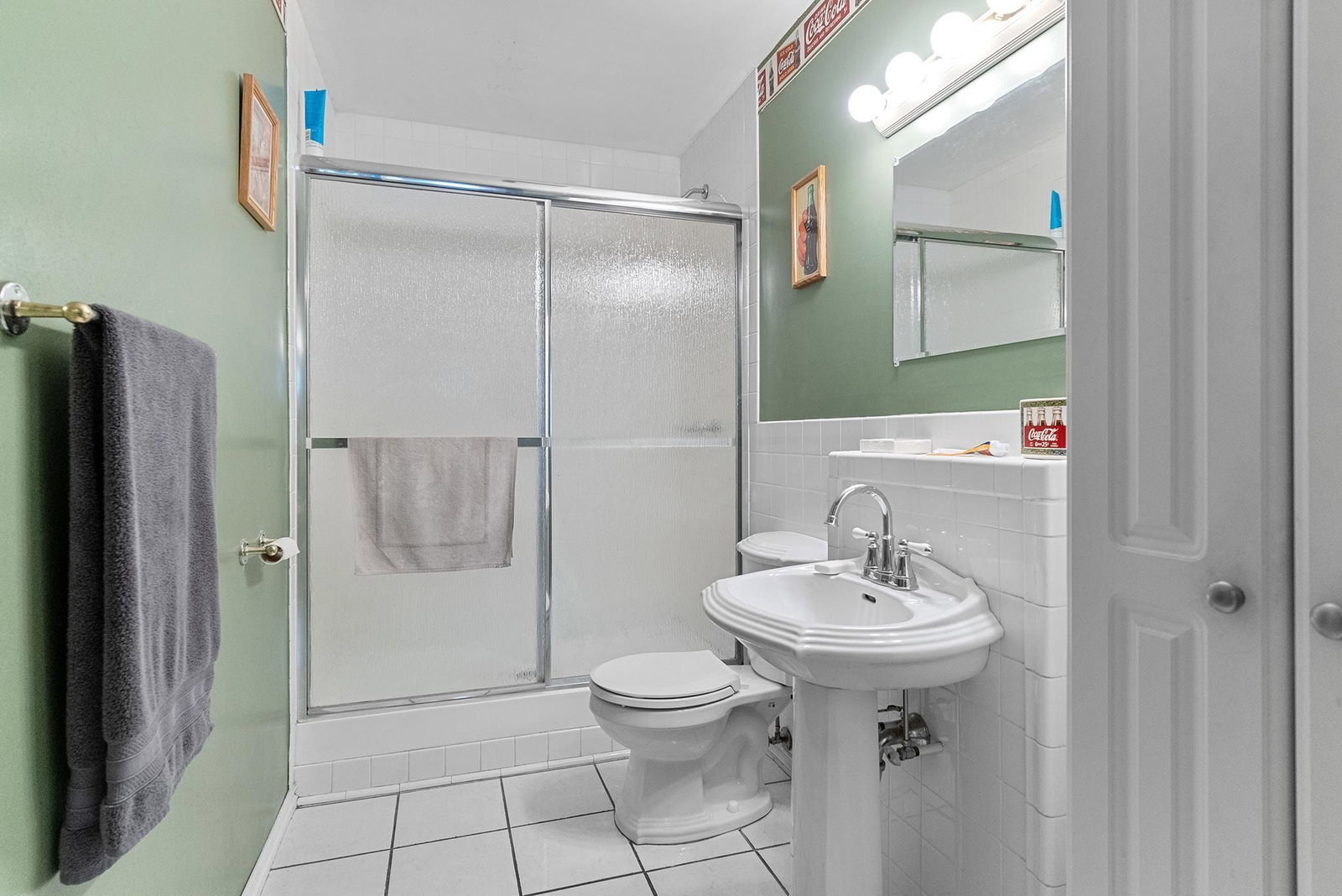 Listing Image 13