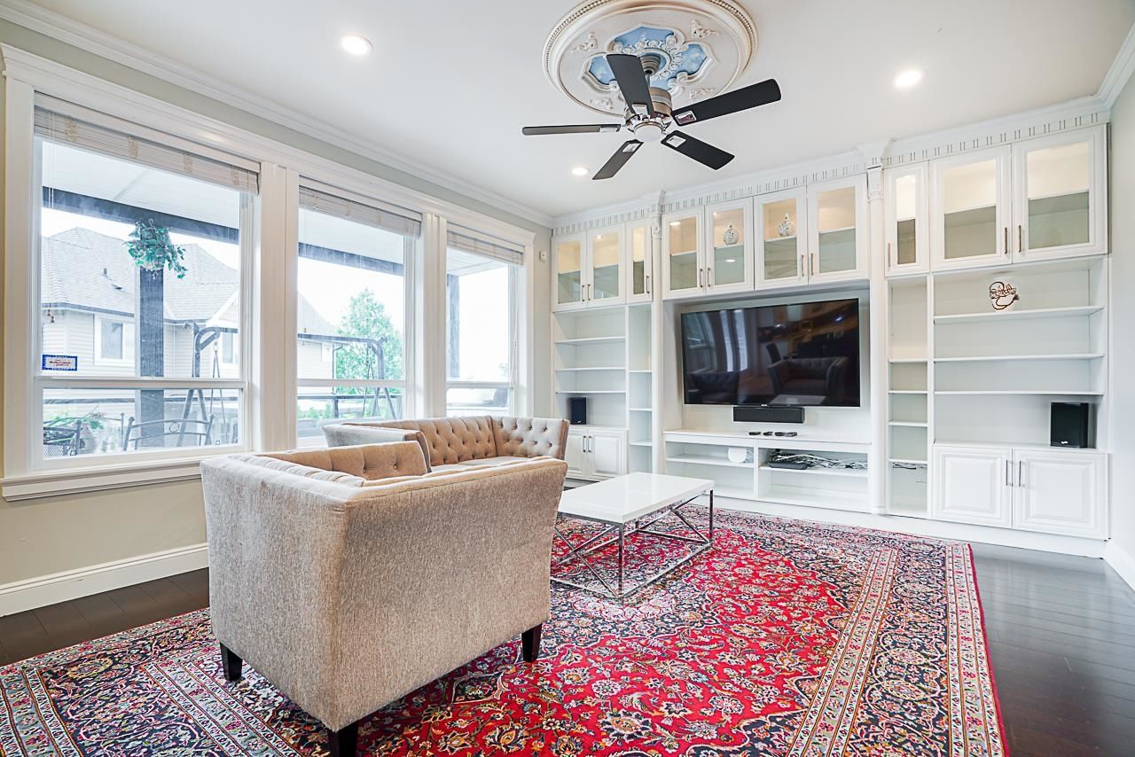 Listing Image 15