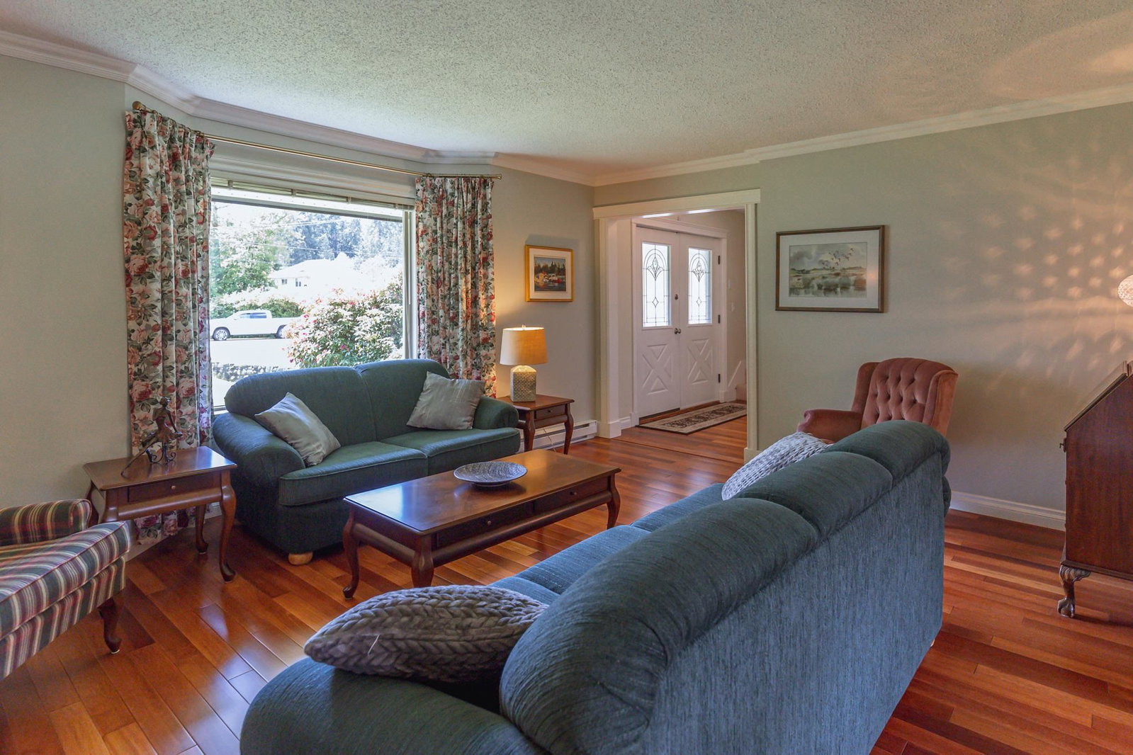 Listing Image 3