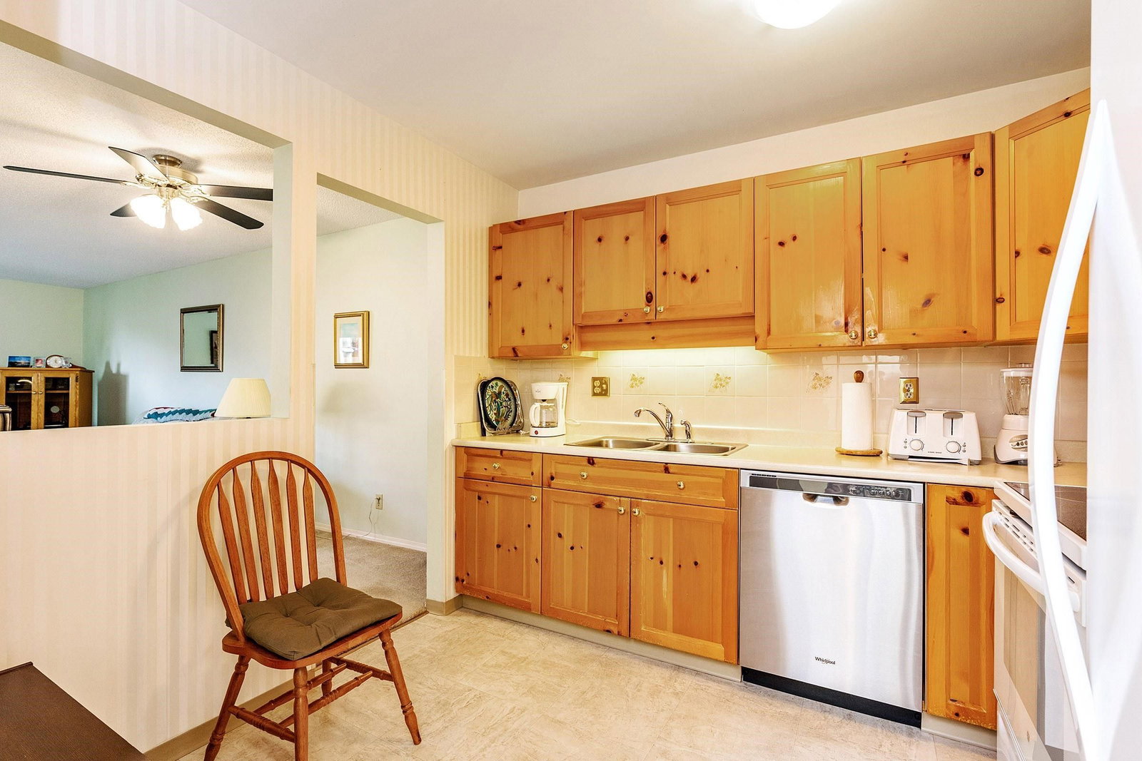 Listing Image 8