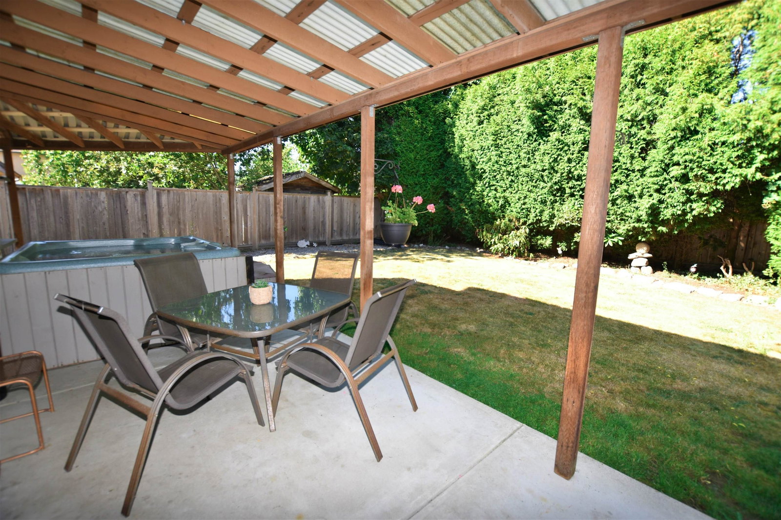 Listing Image 12