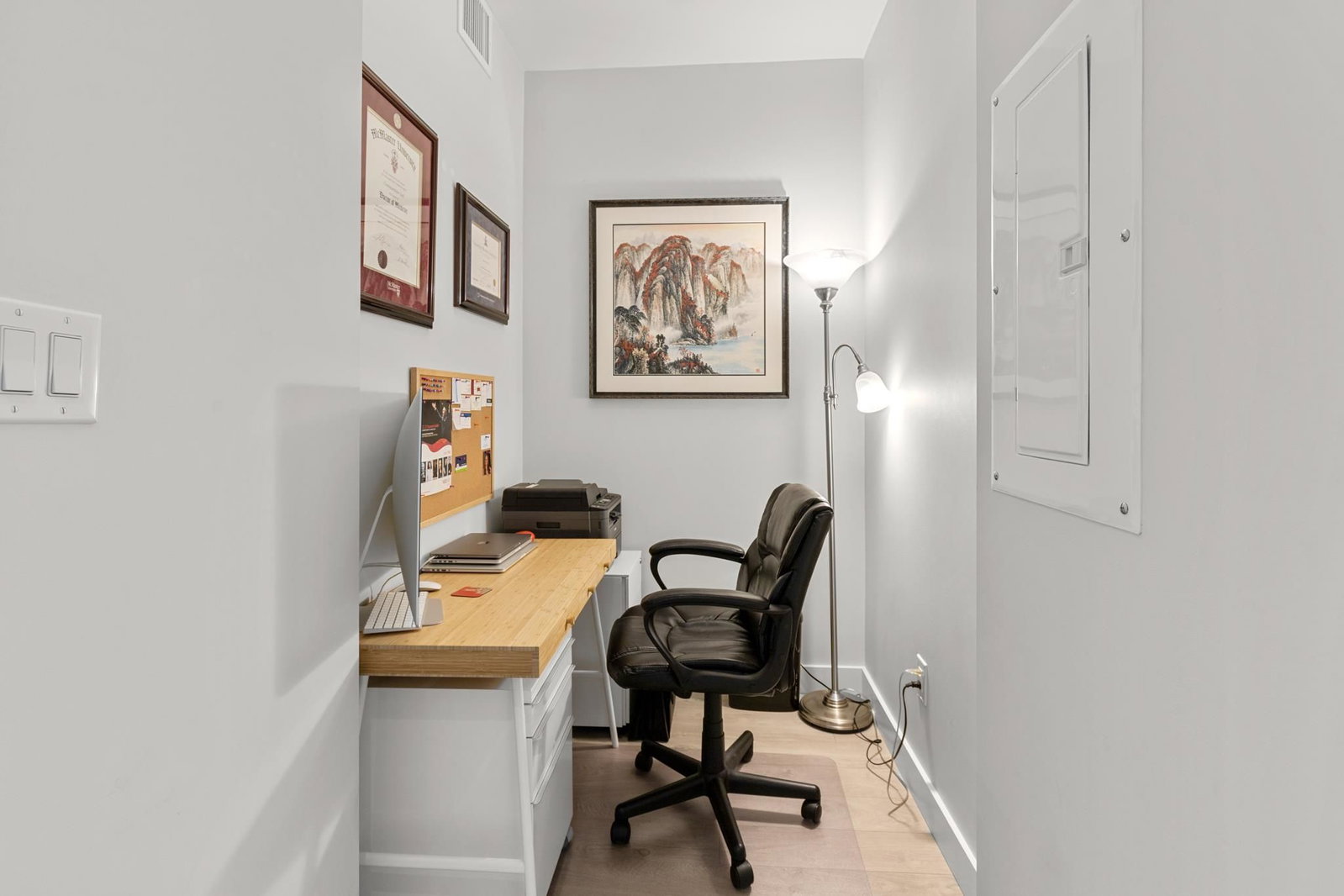Listing Image 18
