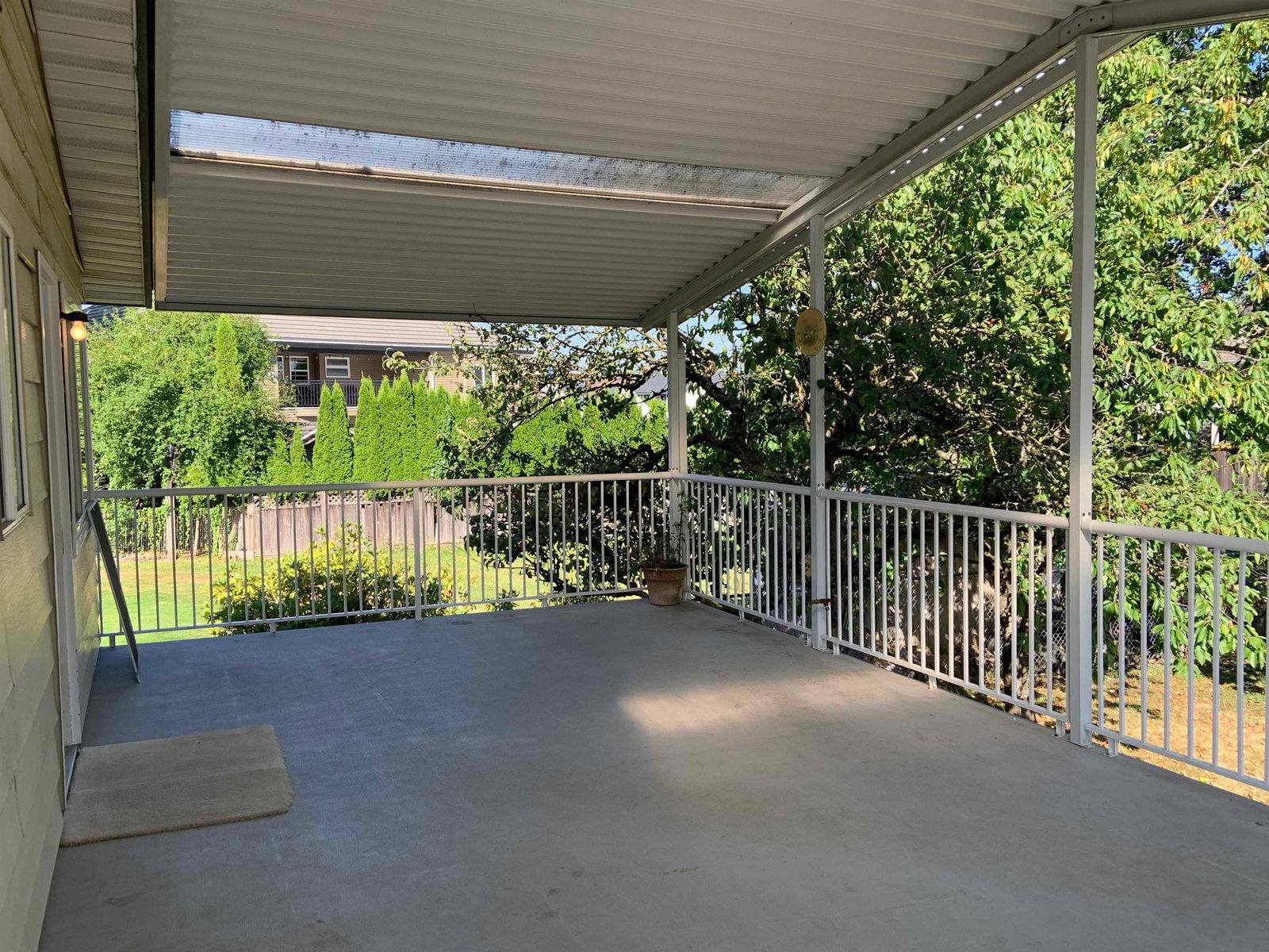Listing Image 16