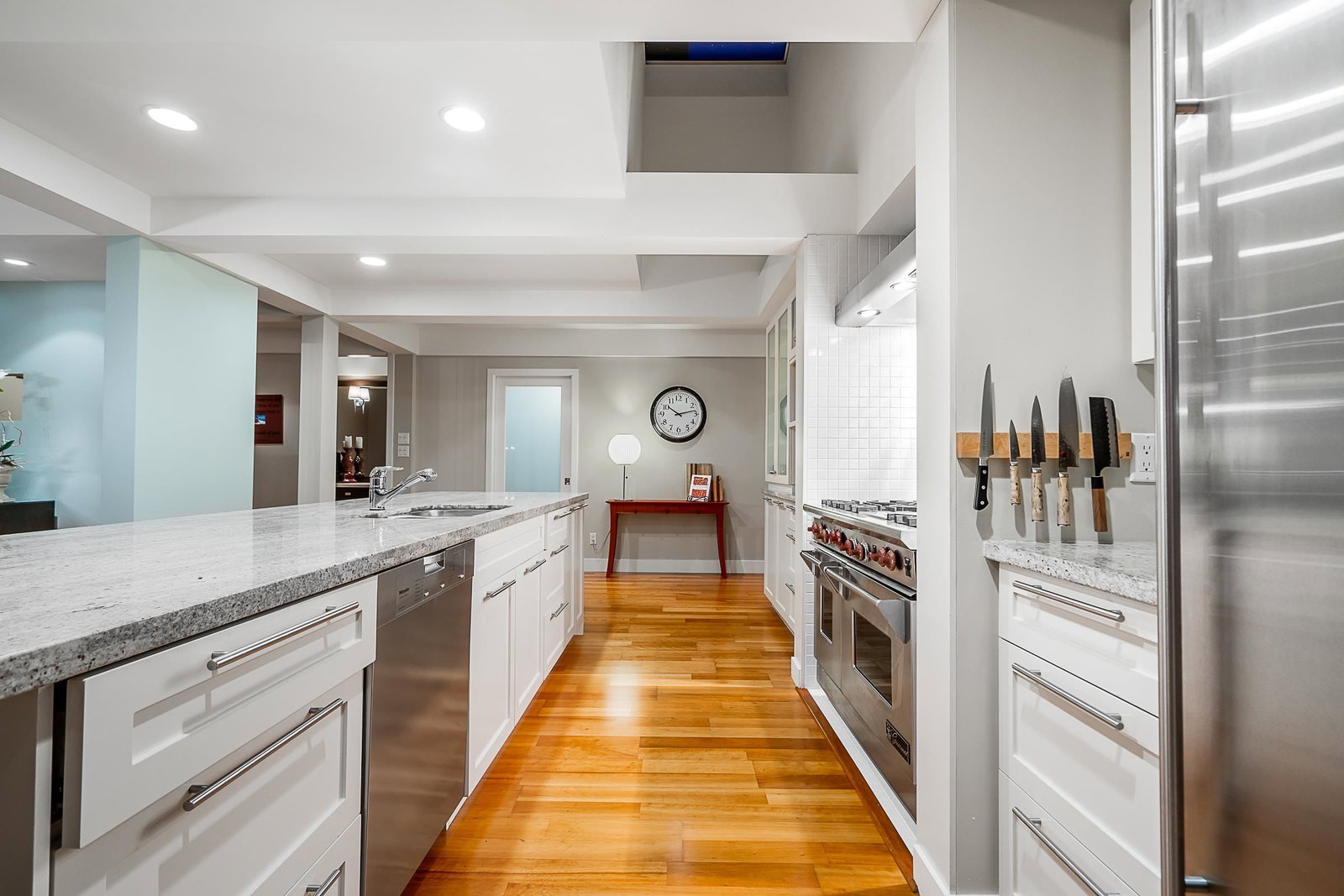 Listing Image 19