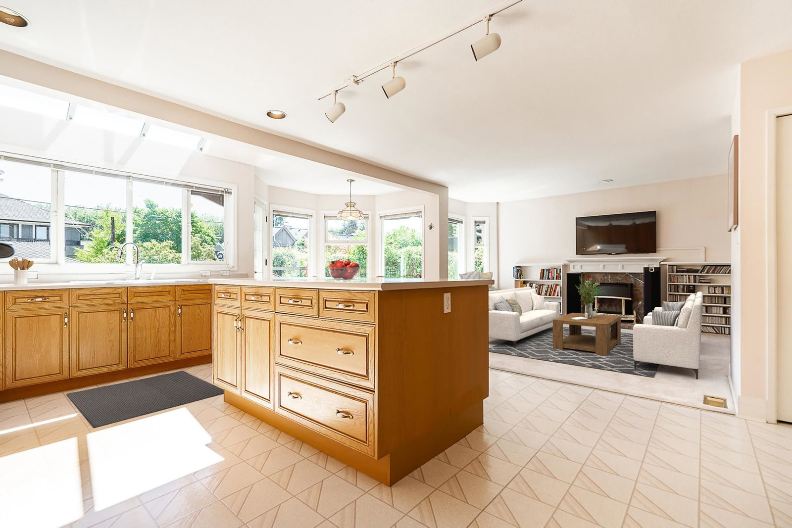 Listing Image 14