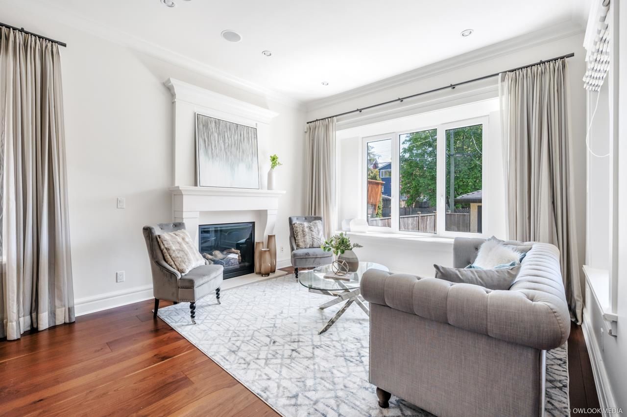 Listing Image 11