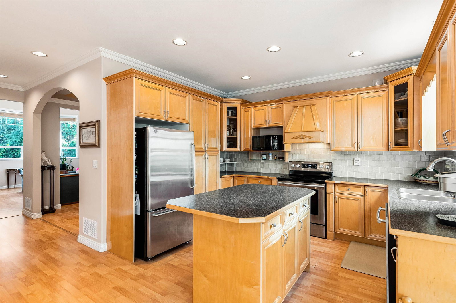 Listing Image 3