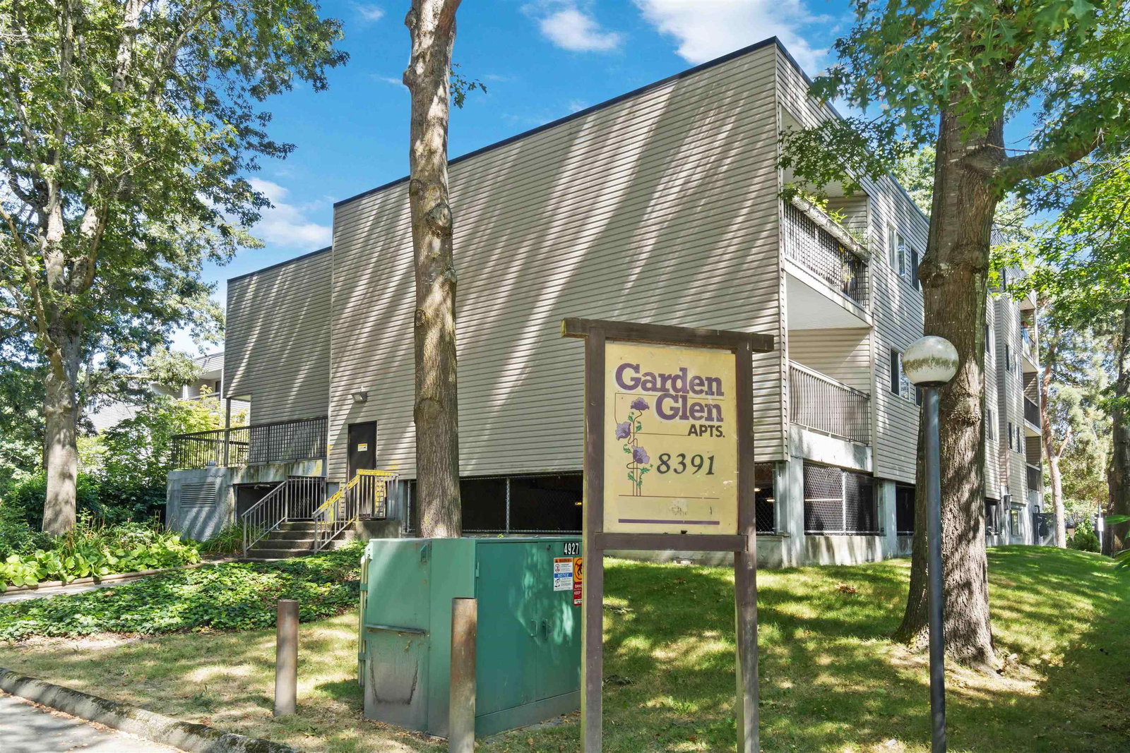 Listing Image 19