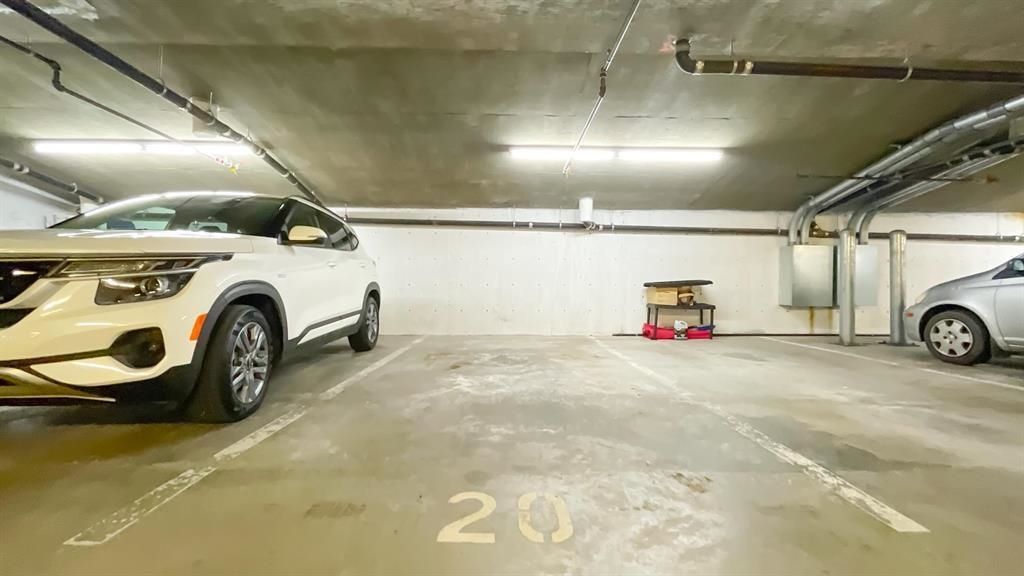 Listing Image 19