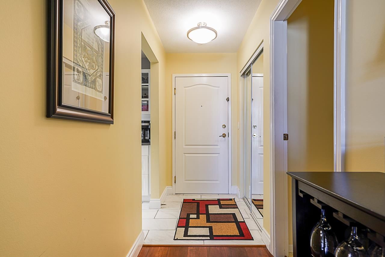 Listing Image 17
