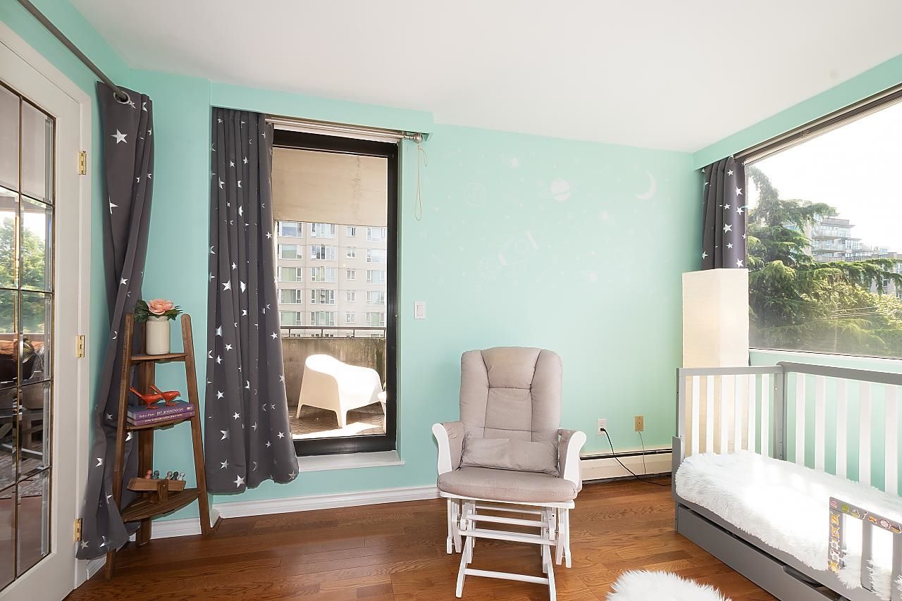 Listing Image 12