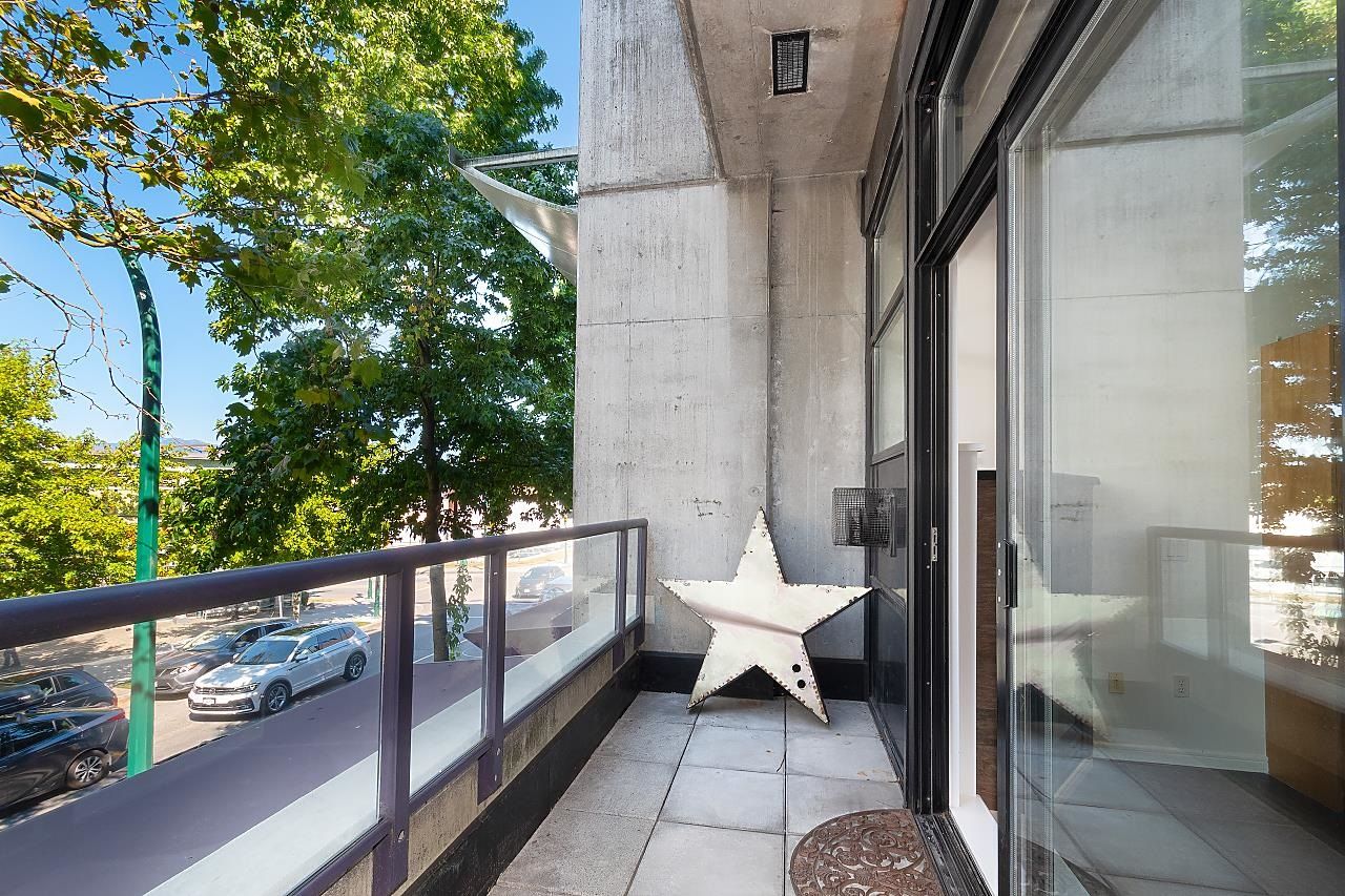 Listing Image 9