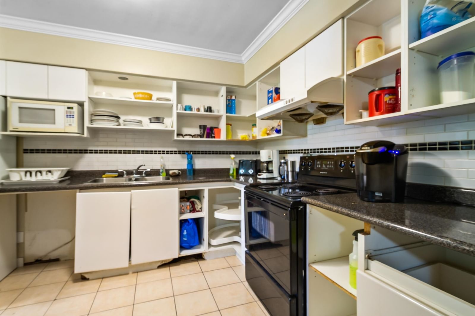 Listing Image 12