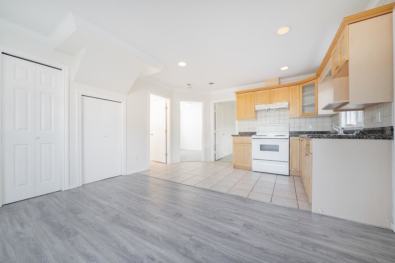 Listing Image 18