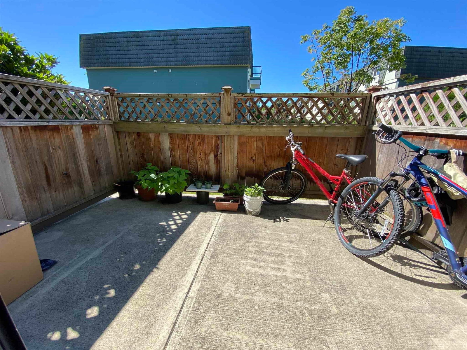 Listing Image 12