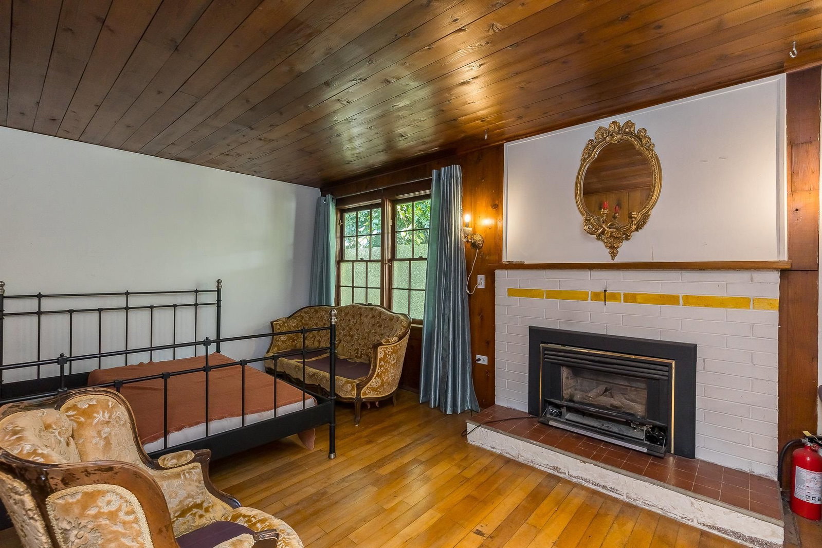 Listing Image 16