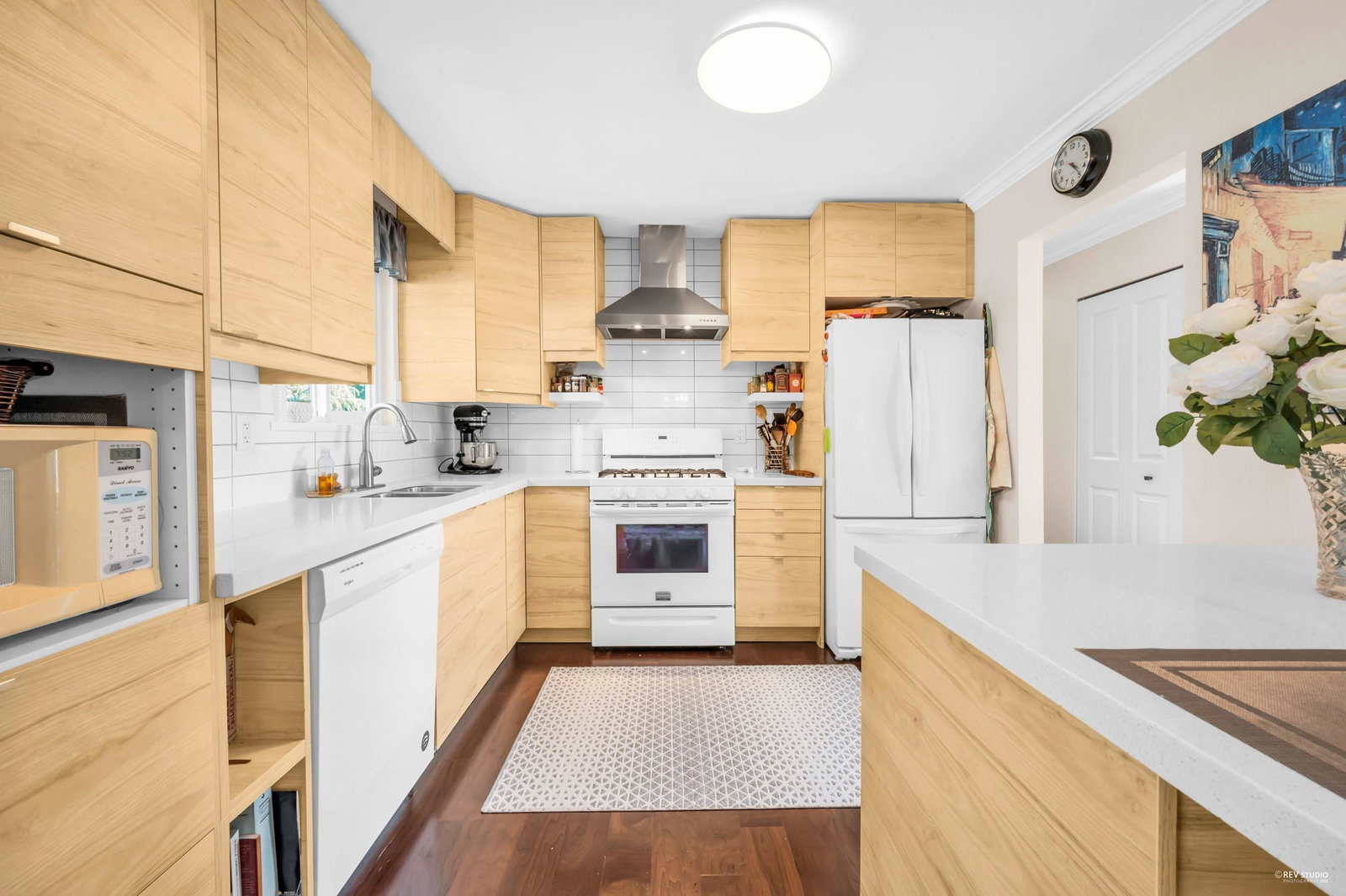 Listing Image 6
