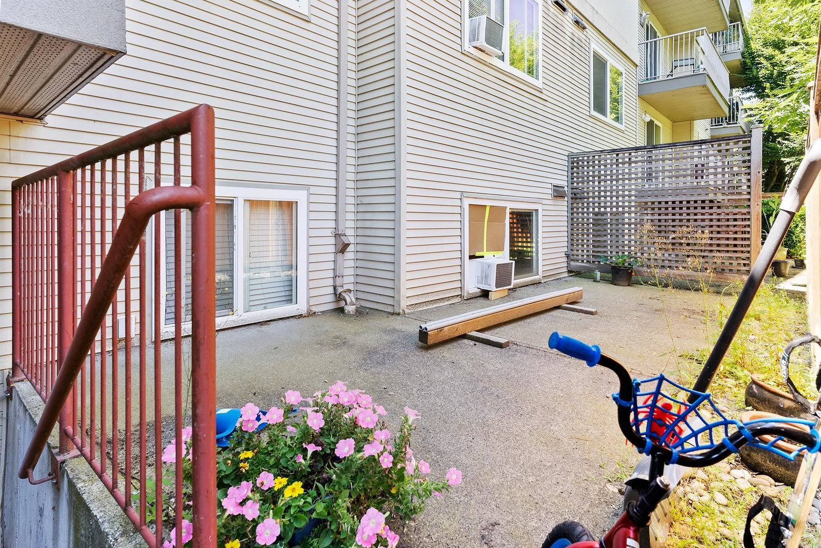 Listing Image 17