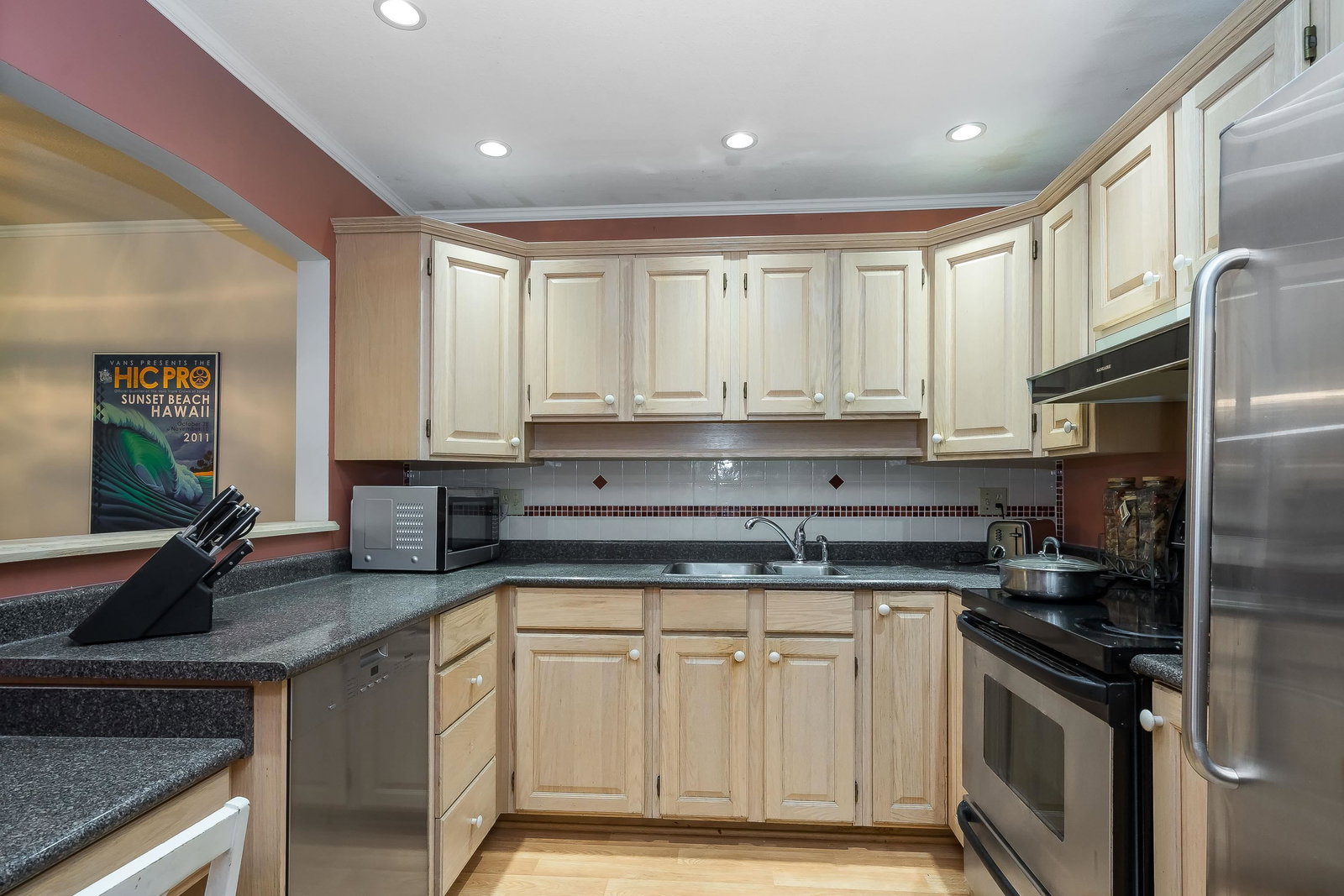 Listing Image 9