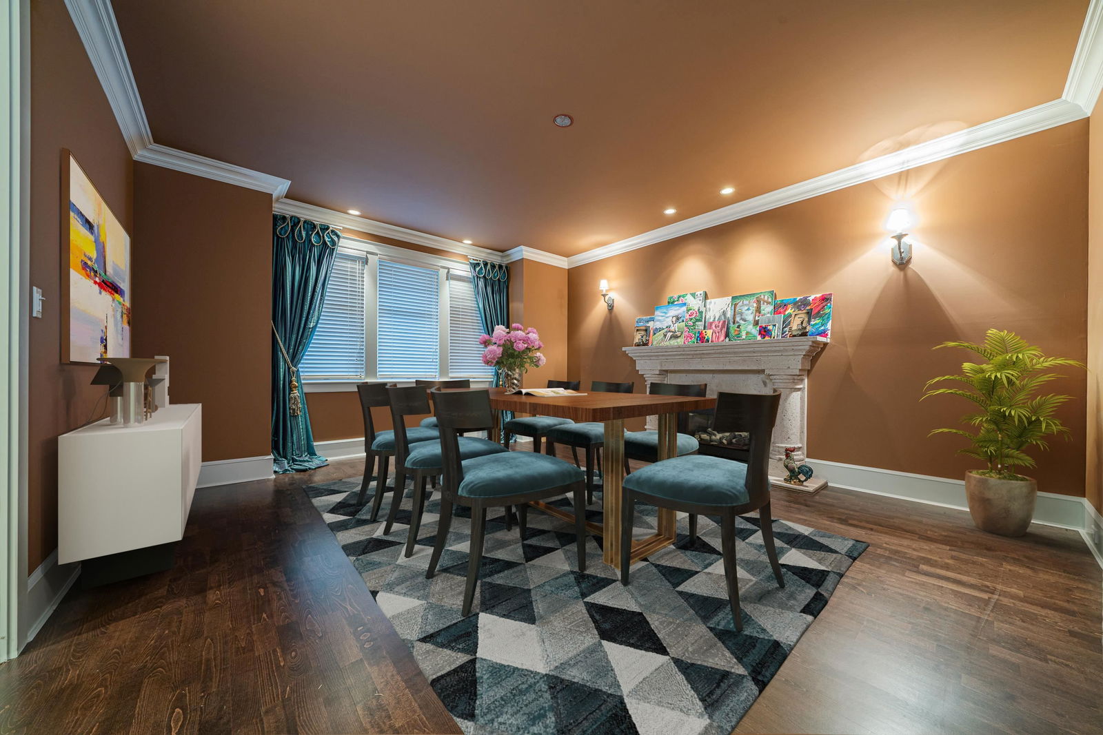 Listing Image 12