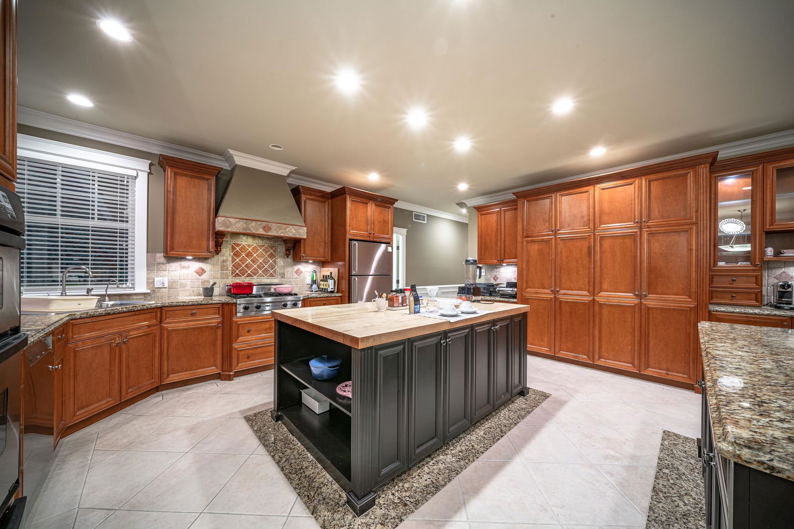 Listing Image 14