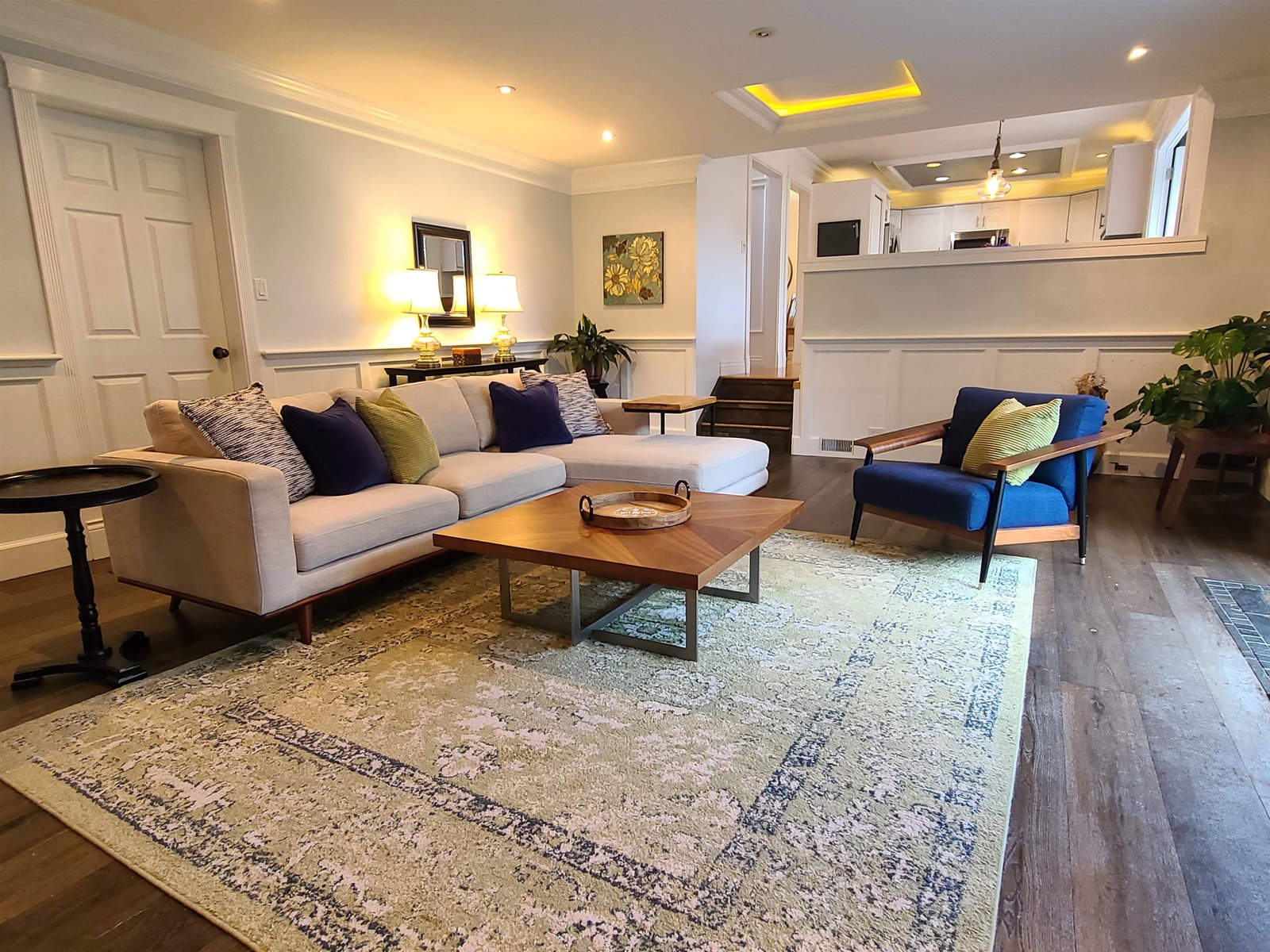 Listing Image 11