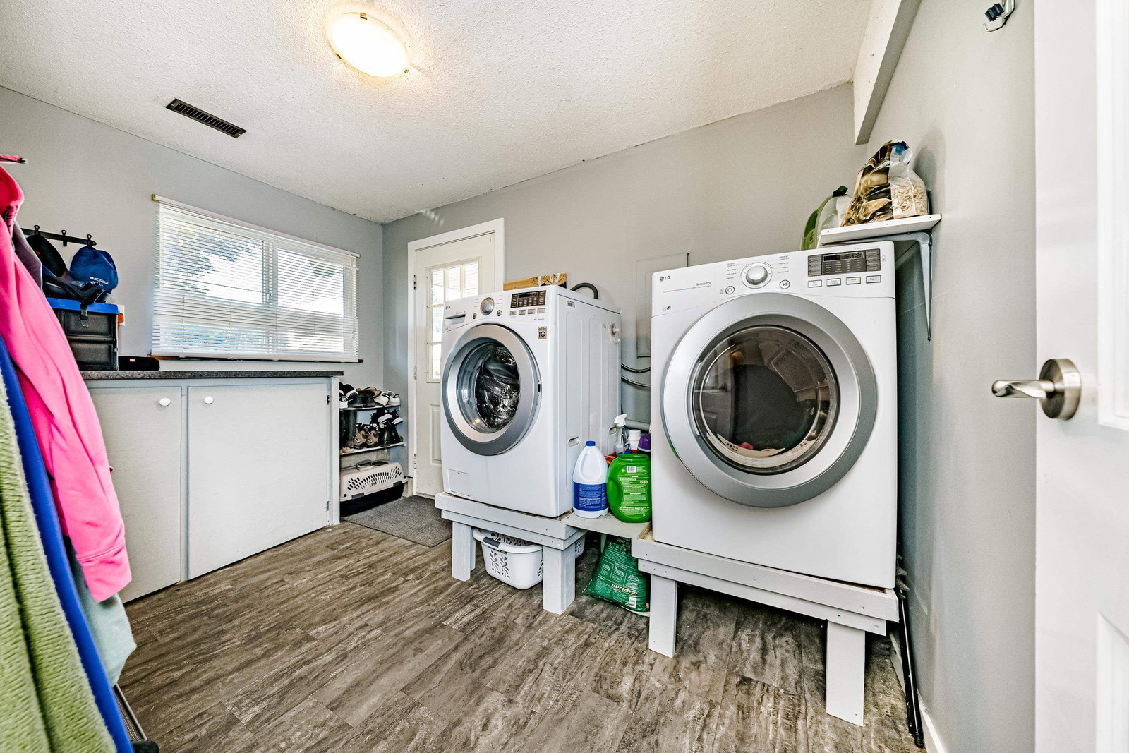 Listing Image 19