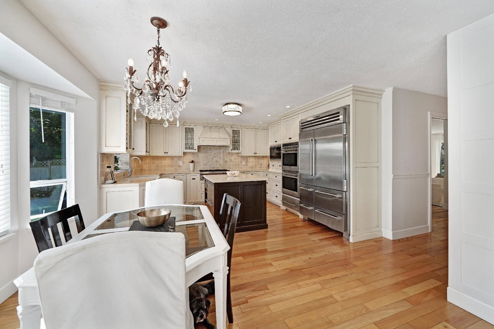 Listing Image 19