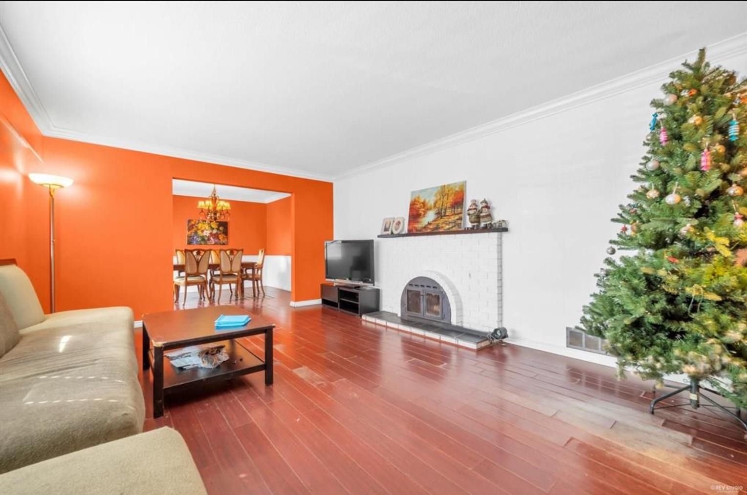 Listing Image 6