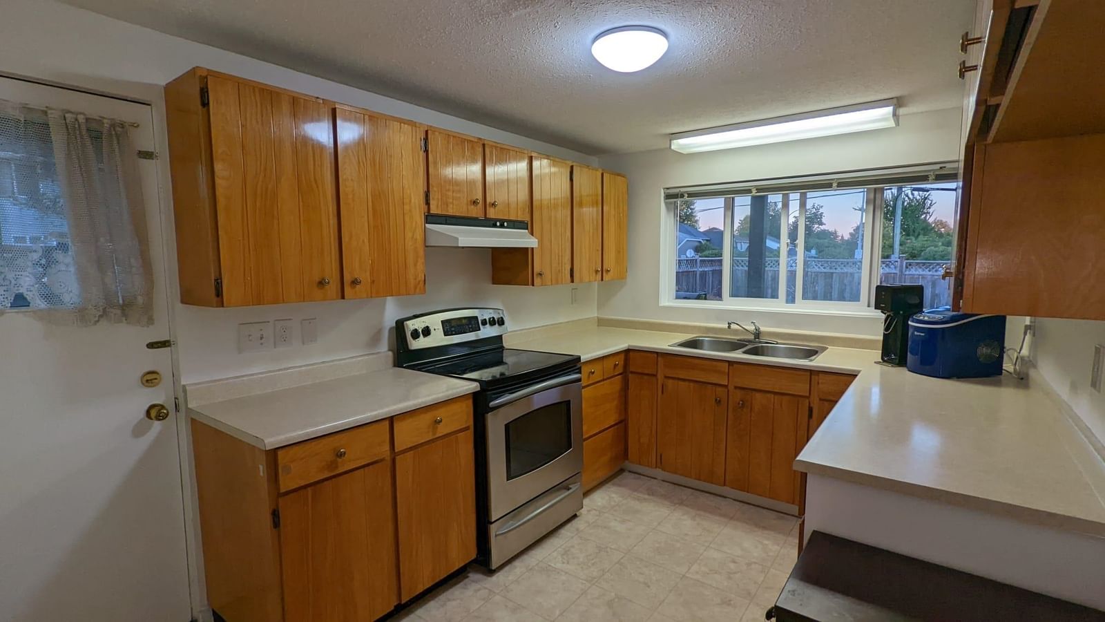 Listing Image 8