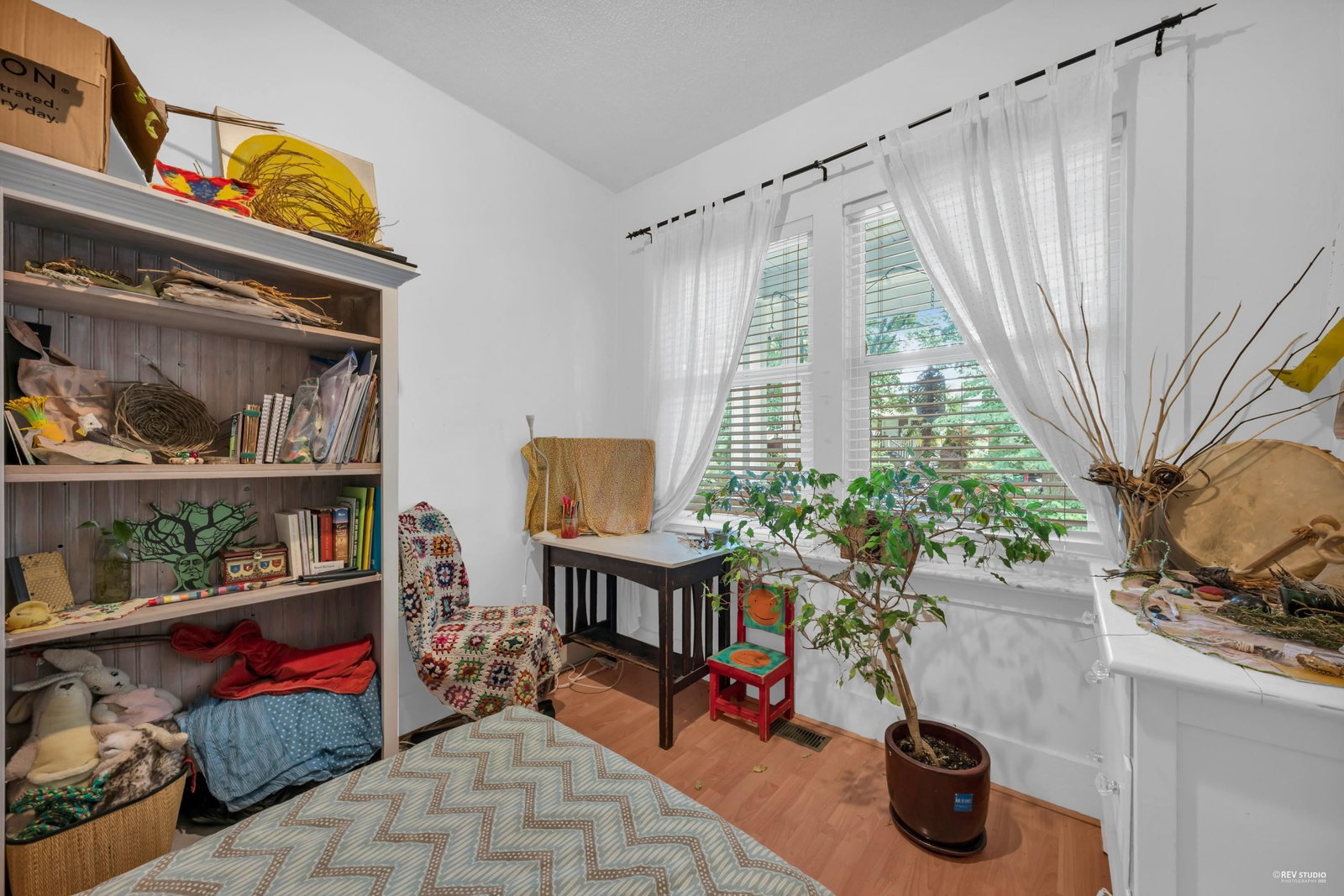 Listing Image 11