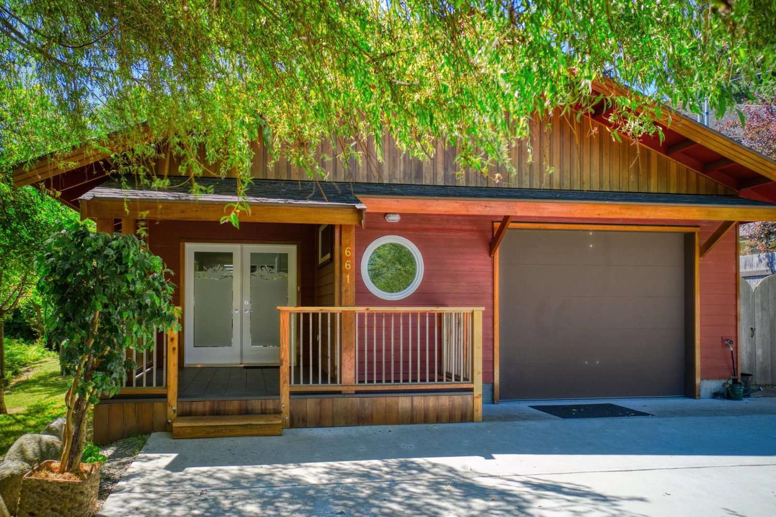 Listing Image 1