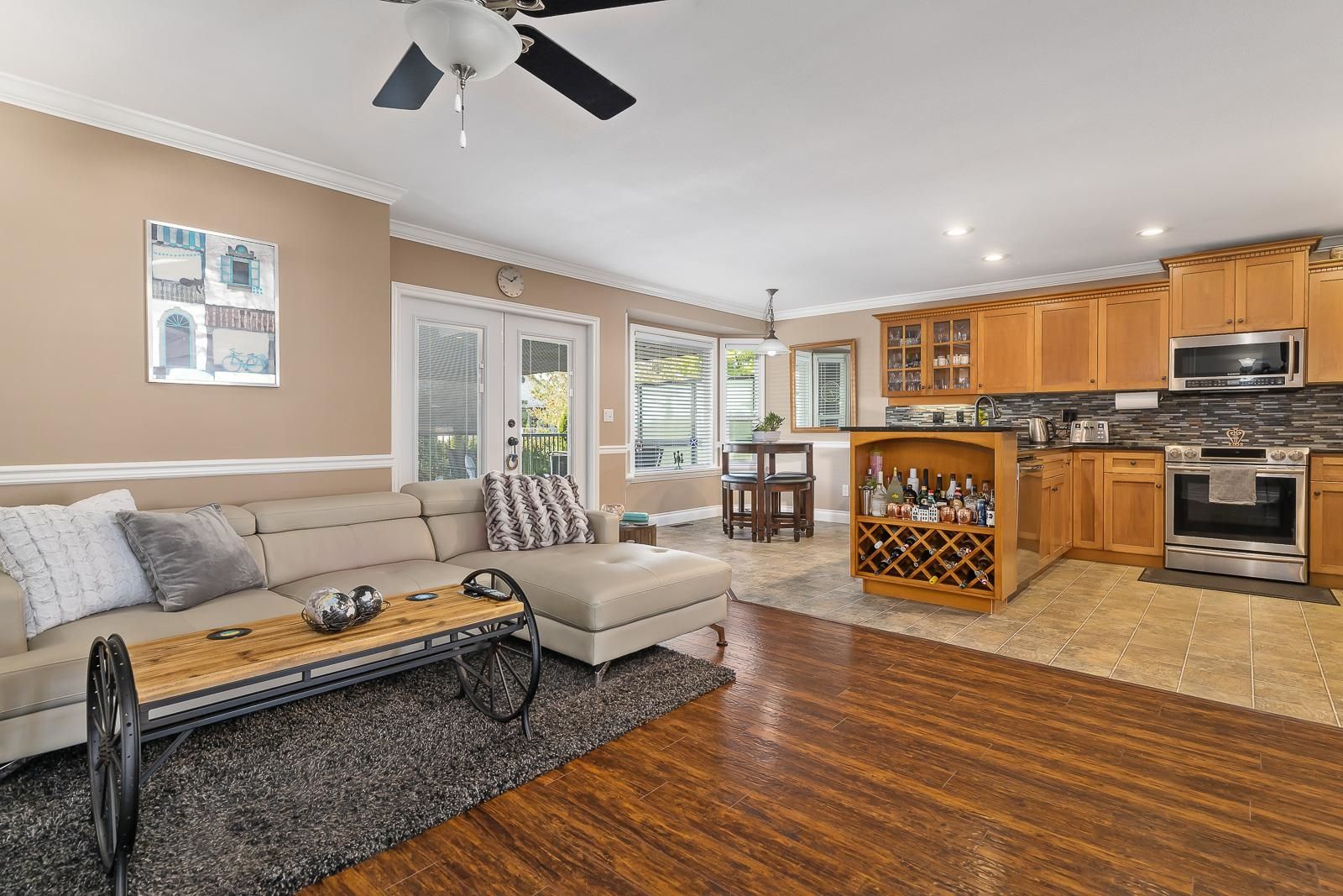 Listing Image 14